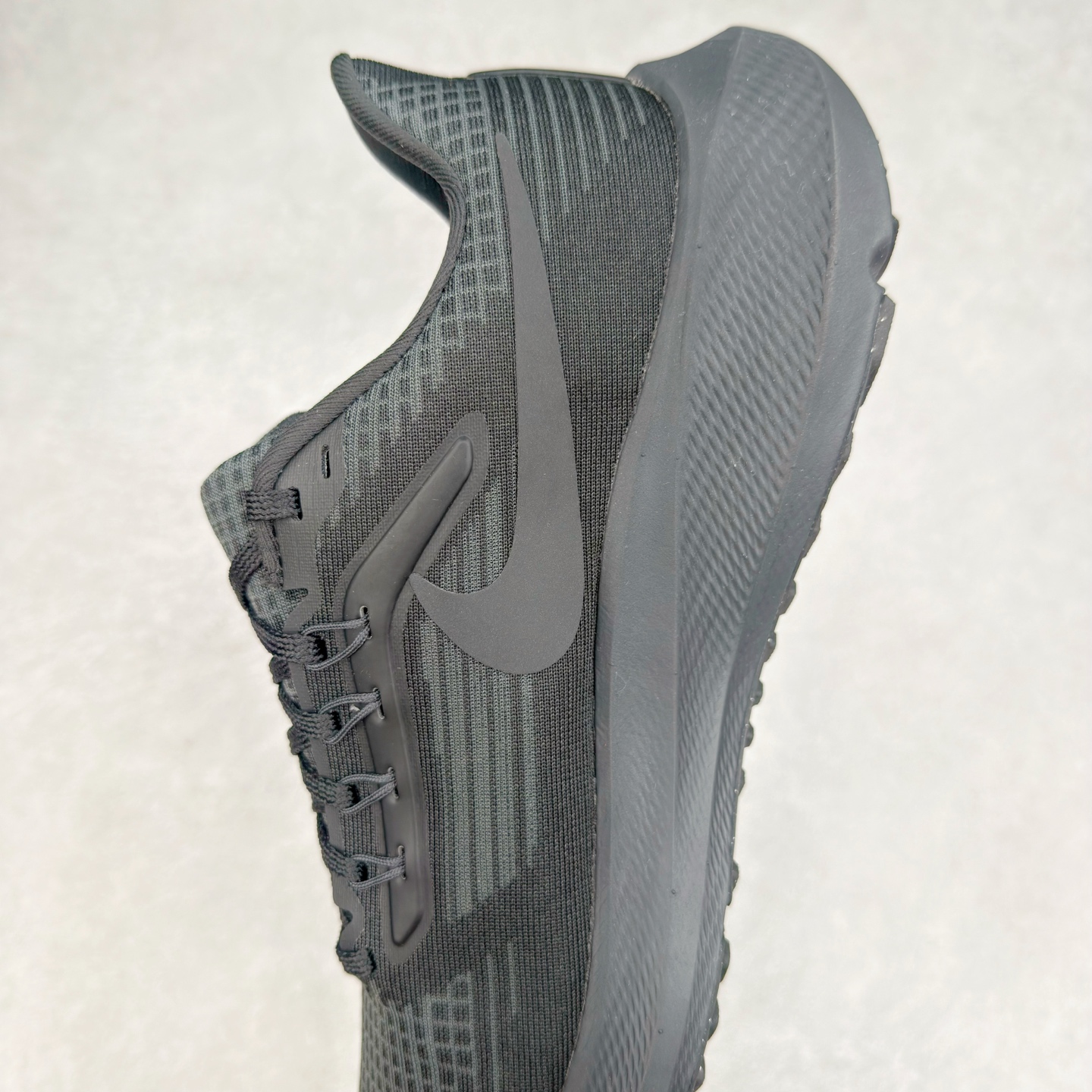 图片[7]-＃TG纯原 NK Zoom Pegasus 飞马39代马拉松系列网面透气缓震疾速跑鞋 独家渠道 市面未流通批次 奥莱直播间499 599一样的东西 碾压市面现存所有版本 公司一样的东西 超值回馈 帮你省钱 拥有 Zoom Air 一如既往的稳定感和流畅感 鞋面采用工程网眼设计 为特定高热区域营造出色透气性 进一步增加鞋面的穿孔数量 让足部能够快速散热 中足搭配 Flywire 飞线 在高速运动时营造舒适稳定的贴合感 内置Zoon气垫加持 动力十足 尺码：36 36.5 37.5 38 38.5 39 40 40.5 41 42 42.5 43 44 44.5 45-选品中心