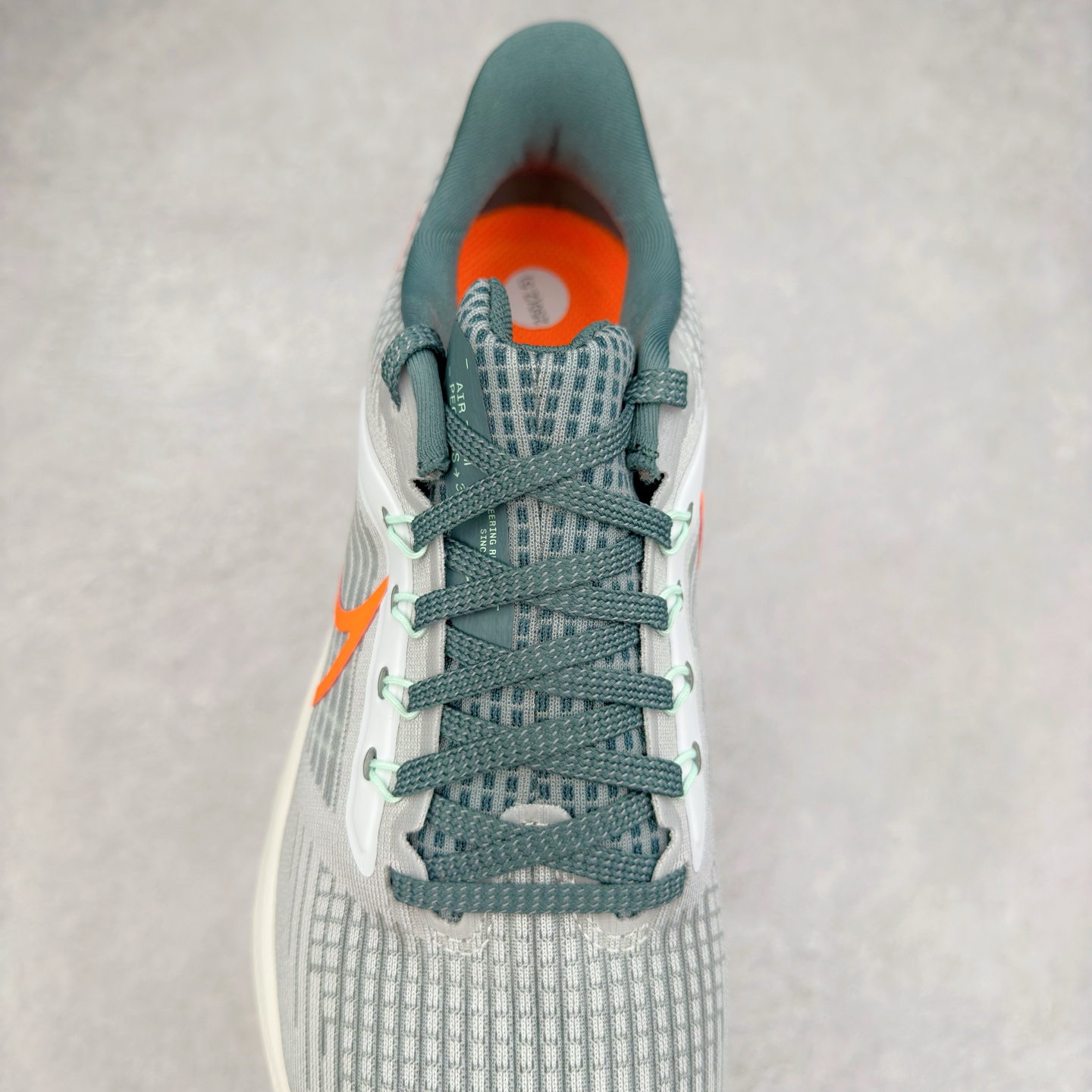 图片[5]-＃TG纯原 NK Zoom Pegasus 飞马39代马拉松系列网面透气缓震疾速跑鞋 独家渠道 市面未流通批次 奥莱直播间499 599一样的东西 碾压市面现存所有版本 公司一样的东西 超值回馈 帮你省钱 拥有 Zoom Air 一如既往的稳定感和流畅感 鞋面采用工程网眼设计 为特定高热区域营造出色透气性 进一步增加鞋面的穿孔数量 让足部能够快速散热 中足搭配 Flywire 飞线 在高速运动时营造舒适稳定的贴合感 内置Zoon气垫加持 动力十足 尺码：36 36.5 37.5 38 38.5 39 40 40.5 41 42 42.5 43 44 44.5 45-选品中心