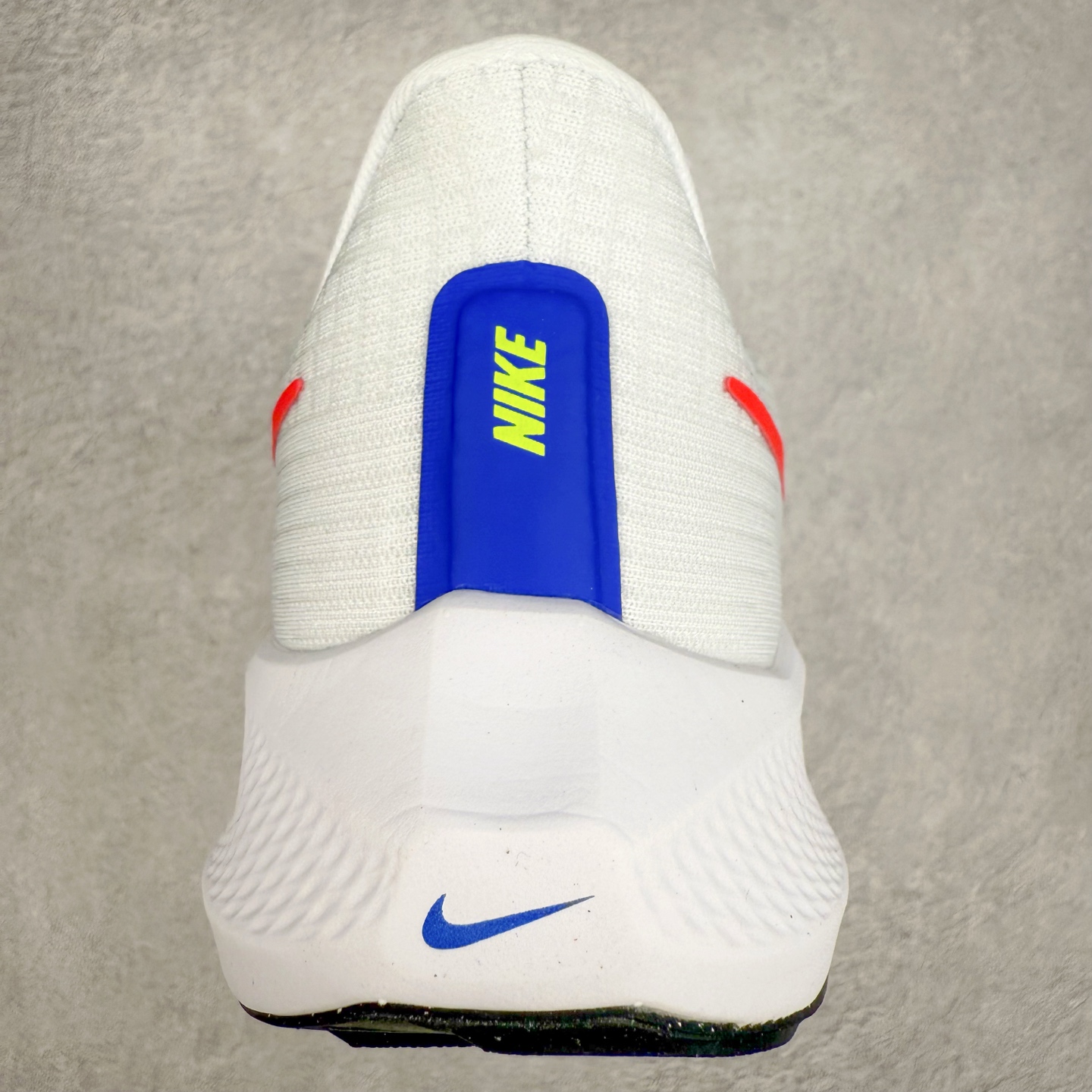 图片[8]-＃TG纯原 NK Zoom Pegasus 飞马39代马拉松系列网面透气缓震疾速跑鞋 独家渠道 市面未流通批次 奥莱直播间499 599一样的东西 碾压市面现存所有版本 公司一样的东西 超值回馈 帮你省钱 拥有 Zoom Air 一如既往的稳定感和流畅感 鞋面采用工程网眼设计 为特定高热区域营造出色透气性 进一步增加鞋面的穿孔数量 让足部能够快速散热 中足搭配 Flywire 飞线 在高速运动时营造舒适稳定的贴合感 内置Zoon气垫加持 动力十足 尺码：36 36.5 37.5 38 38.5 39 40 40.5 41 42 42.5 43 44 44.5 45-选品中心