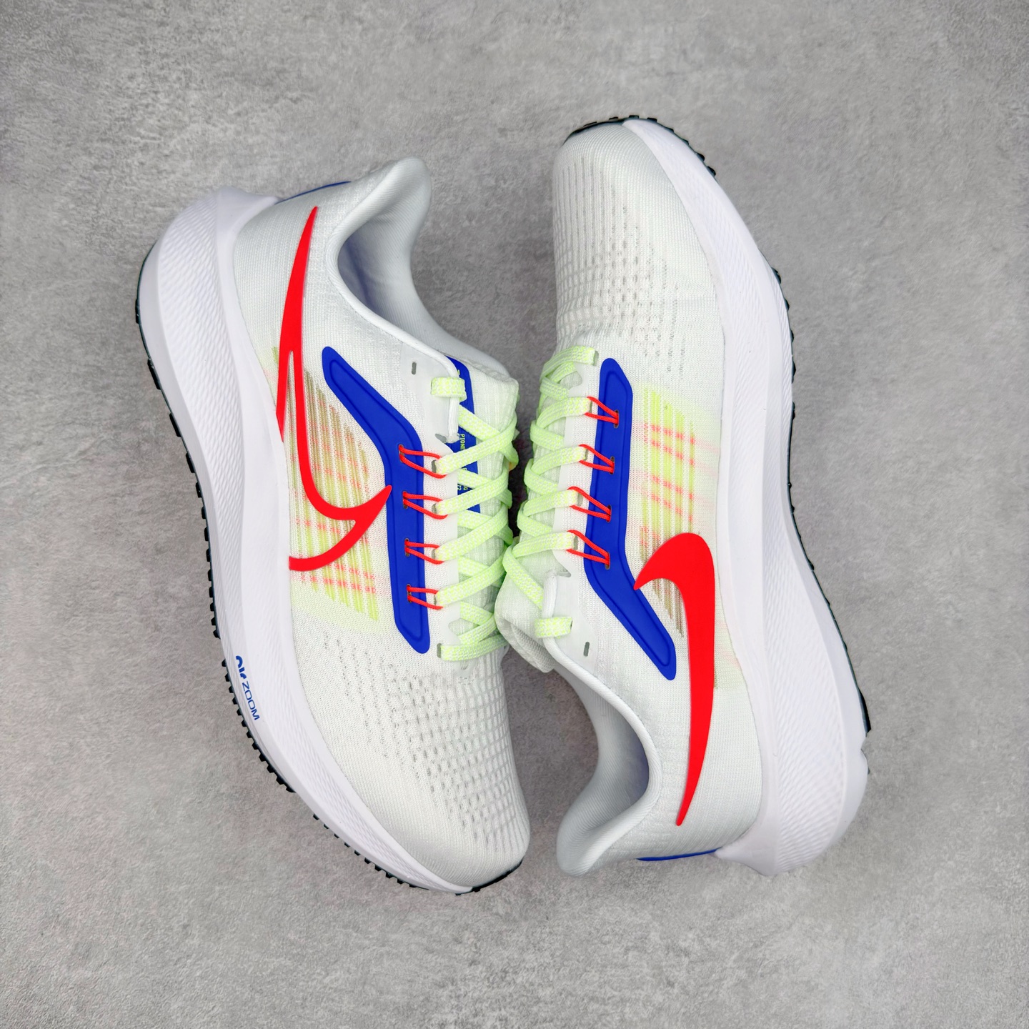 图片[3]-＃TG纯原 NK Zoom Pegasus 飞马39代马拉松系列网面透气缓震疾速跑鞋 独家渠道 市面未流通批次 奥莱直播间499 599一样的东西 碾压市面现存所有版本 公司一样的东西 超值回馈 帮你省钱 拥有 Zoom Air 一如既往的稳定感和流畅感 鞋面采用工程网眼设计 为特定高热区域营造出色透气性 进一步增加鞋面的穿孔数量 让足部能够快速散热 中足搭配 Flywire 飞线 在高速运动时营造舒适稳定的贴合感 内置Zoon气垫加持 动力十足 尺码：36 36.5 37.5 38 38.5 39 40 40.5 41 42 42.5 43 44 44.5 45-选品中心