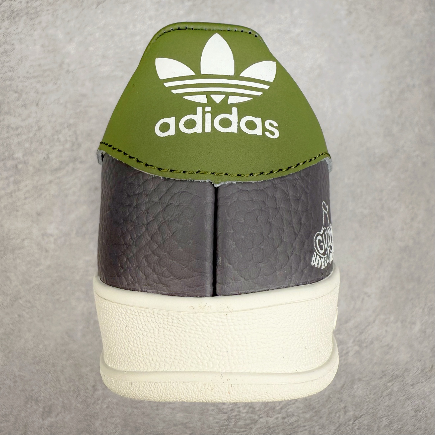 图片[8]-＃C2 AD Gazelle Indoor Trainers 羚羊内训系列低帮复古百搭休闲运动德训风板鞋 DD6608 90年代经典的复刻版！自60年代以足球训练鞋面世以来,Gazelle就以其经典设计席卷全球。1991年版本的复刻,再造经典Gazelle。采用皮革打造,搭配浊色细节,让这款经典更加简约。尺码：36 36⅔ 37⅓ 38 38⅔ 39⅓ 40 40⅔ 41⅓ 42 42⅔ 43⅓ 44⅓ 44⅔ 45-选品中心