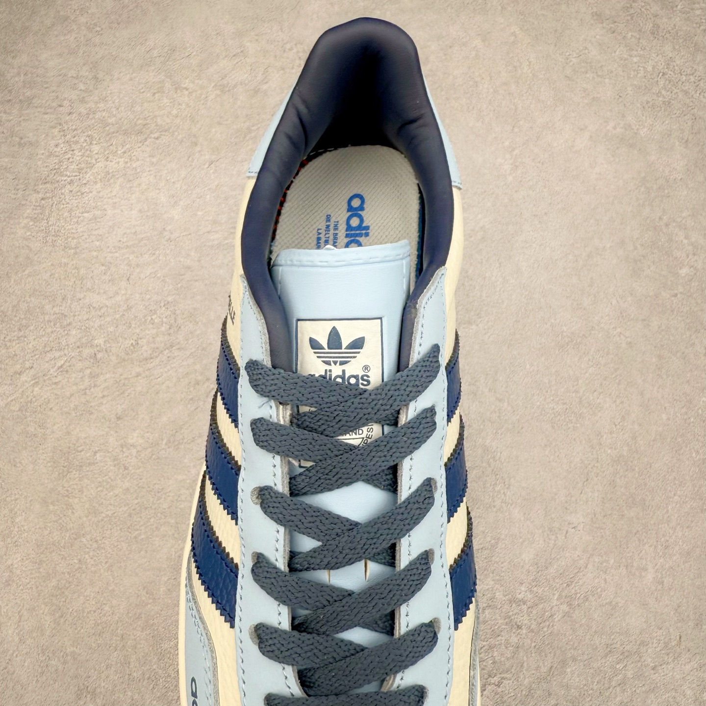 图片[5]-＃C2 AD Gazelle Indoor Trainers 羚羊内训系列低帮复古百搭休闲运动德训风板鞋 DD6609 90年代经典的复刻版！自60年代以足球训练鞋面世以来,Gazelle就以其经典设计席卷全球。1991年版本的复刻,再造经典Gazelle。采用皮革打造,搭配浊色细节,让这款经典更加简约。尺码：36 36⅔ 37⅓ 38 38⅔ 39⅓ 40 40⅔ 41⅓ 42 42⅔ 43⅓ 44⅓ 44⅔ 45-选品中心