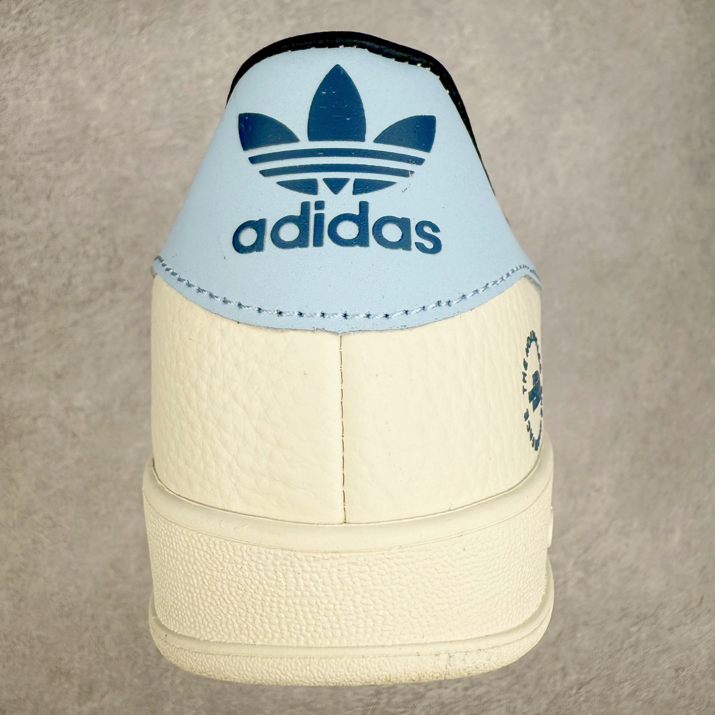 图片[8]-＃C2 AD Gazelle Indoor Trainers 羚羊内训系列低帮复古百搭休闲运动德训风板鞋 DD6609 90年代经典的复刻版！自60年代以足球训练鞋面世以来,Gazelle就以其经典设计席卷全球。1991年版本的复刻,再造经典Gazelle。采用皮革打造,搭配浊色细节,让这款经典更加简约。尺码：36 36⅔ 37⅓ 38 38⅔ 39⅓ 40 40⅔ 41⅓ 42 42⅔ 43⅓ 44⅓ 44⅔ 45-选品中心