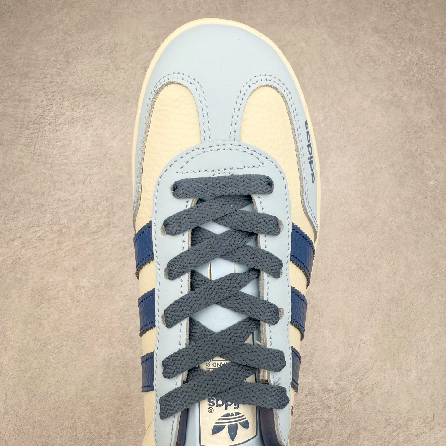 图片[4]-＃C2 AD Gazelle Indoor Trainers 羚羊内训系列低帮复古百搭休闲运动德训风板鞋 DD6609 90年代经典的复刻版！自60年代以足球训练鞋面世以来,Gazelle就以其经典设计席卷全球。1991年版本的复刻,再造经典Gazelle。采用皮革打造,搭配浊色细节,让这款经典更加简约。尺码：36 36⅔ 37⅓ 38 38⅔ 39⅓ 40 40⅔ 41⅓ 42 42⅔ 43⅓ 44⅓ 44⅔ 45-选品中心