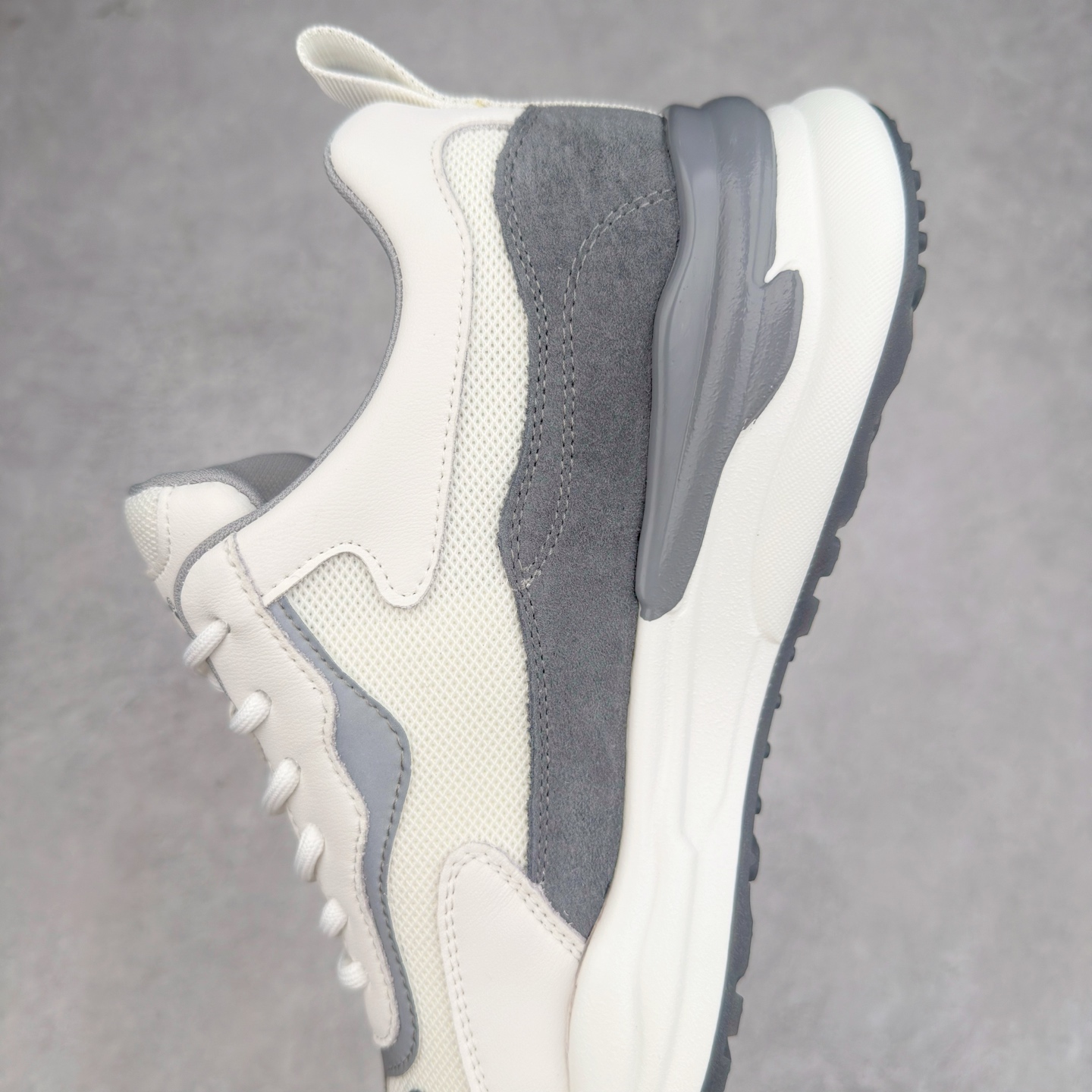 图片[7]-ECCO爱步男鞋夏季新款时尚运动鞋 潮流拼接华夫鞋健步鞋 复古跑鞋老爹鞋 品质牛皮与反绒剖面牛皮拼接 透气网布促进鞋内空气流动 质感细腻 舒适透气 鞋面撞色设计，打造现代时尚外观 多种材质拼接 休闲百搭 简约利落PU+TPU中底 橡胶大底 抓地力强 轻盈缓震 舒适回弹 具有良好的防滑耐磨性 时尚个性 出街有型 尺码：38 39 40 41 42 43 44（皮鞋码）-选品中心