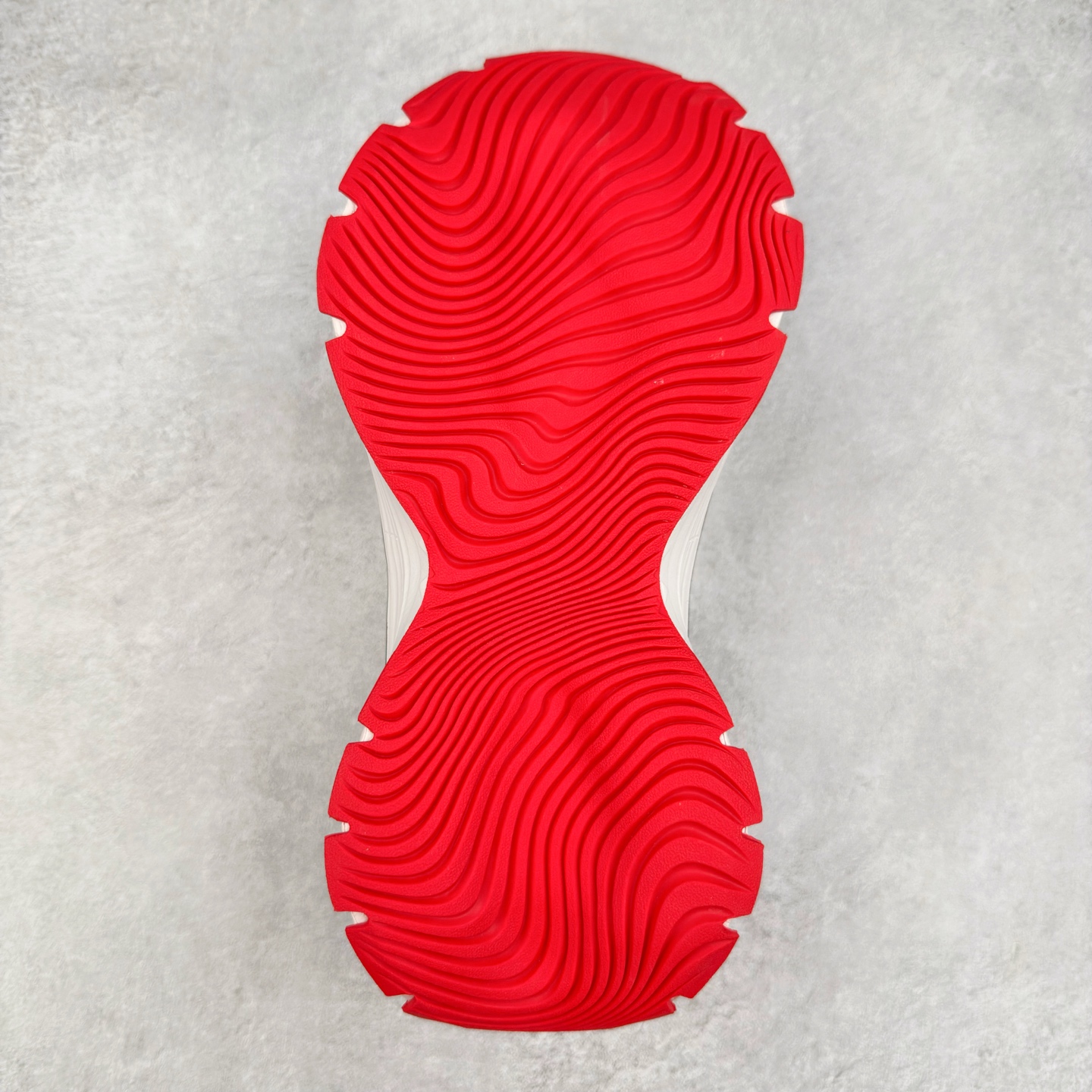 图片[9]-AD XLG MTW系列 舒适百搭防滑耐磨低帮跑步鞋老爹鞋 JR6392 鞋面采用贯穿式银条 完整的线条流畅度带来充分的视觉享受 鞋舌若隐若现的LOGO充满神秘感 夸张的鞋后跟幅度设计 线条感延伸至后跟标志三条杆彰显adidas调性 中底采用LIGHT STRIKE科技 在满足穿搭属性的同时提供舒适的脚感 完整的流线型设计语言 从鞋面贯穿到鞋底以及鞋花纹路 颜值与实力兼具 秀场与日常皆融 未来已来 让我们继续期待 实拍调校N版已经零色差零失真 百分百还原实物色彩所见即所得 不存在货不对板色差等低级问题 选购参考实物拍摄 不混卖不参货 只用心做好货严格选品 承诺混一赔十 尺码：36 36.5 37.5 38 38.5 39 40 40.5 41 42 42.5 43 44 44.5 45-选品中心