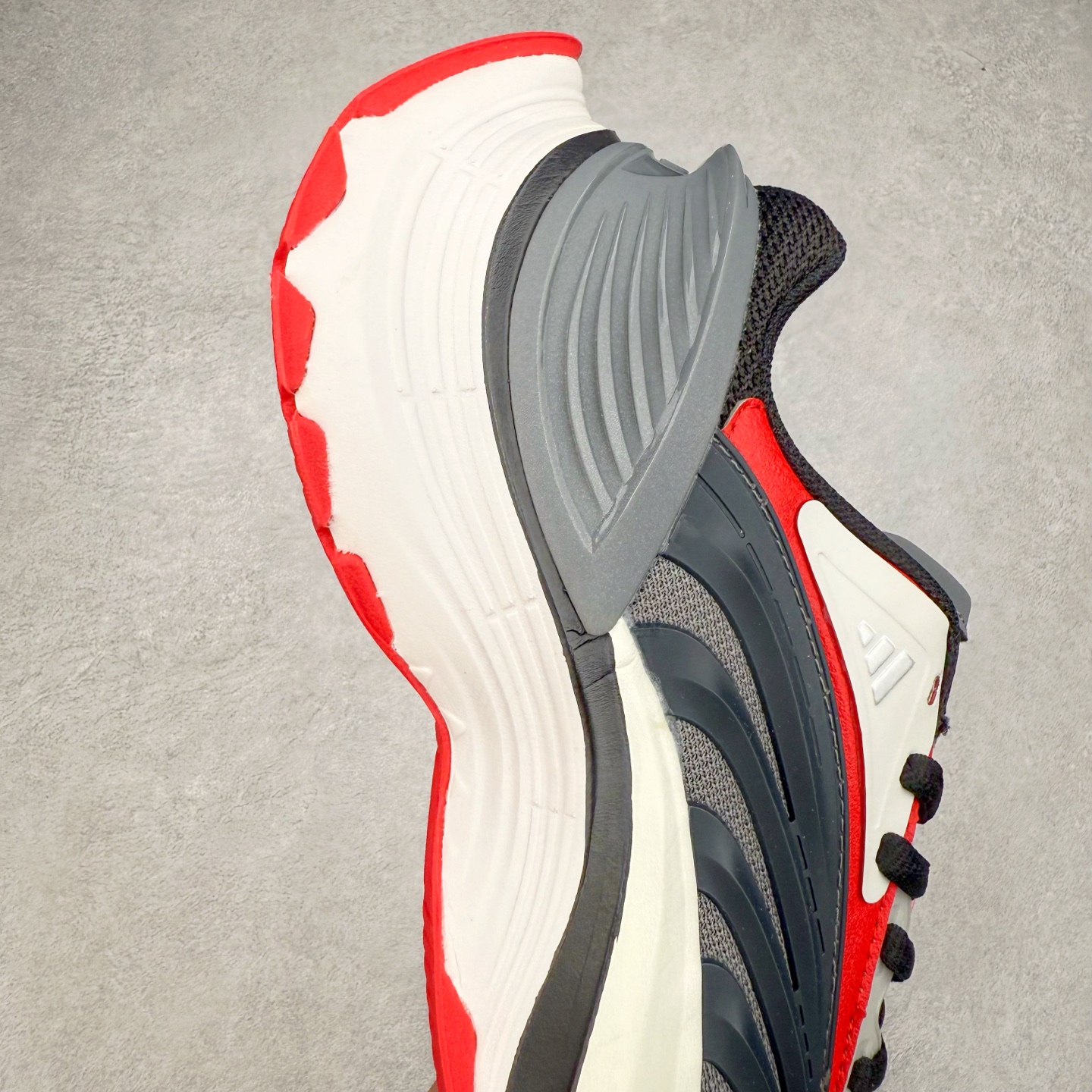 图片[6]-AD XLG MTW系列 舒适百搭防滑耐磨低帮跑步鞋老爹鞋 JR6392 鞋面采用贯穿式银条 完整的线条流畅度带来充分的视觉享受 鞋舌若隐若现的LOGO充满神秘感 夸张的鞋后跟幅度设计 线条感延伸至后跟标志三条杆彰显adidas调性 中底采用LIGHT STRIKE科技 在满足穿搭属性的同时提供舒适的脚感 完整的流线型设计语言 从鞋面贯穿到鞋底以及鞋花纹路 颜值与实力兼具 秀场与日常皆融 未来已来 让我们继续期待 实拍调校N版已经零色差零失真 百分百还原实物色彩所见即所得 不存在货不对板色差等低级问题 选购参考实物拍摄 不混卖不参货 只用心做好货严格选品 承诺混一赔十 尺码：36 36.5 37.5 38 38.5 39 40 40.5 41 42 42.5 43 44 44.5 45-选品中心