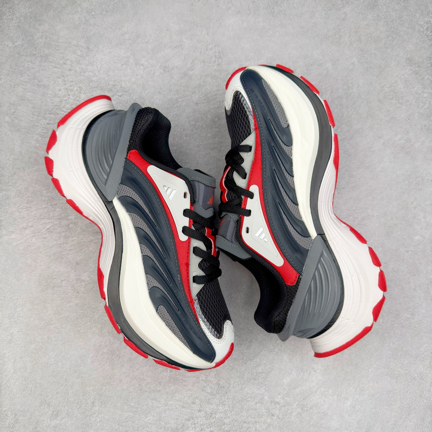 图片[3]-AD XLG MTW系列 舒适百搭防滑耐磨低帮跑步鞋老爹鞋 JR6392 鞋面采用贯穿式银条 完整的线条流畅度带来充分的视觉享受 鞋舌若隐若现的LOGO充满神秘感 夸张的鞋后跟幅度设计 线条感延伸至后跟标志三条杆彰显adidas调性 中底采用LIGHT STRIKE科技 在满足穿搭属性的同时提供舒适的脚感 完整的流线型设计语言 从鞋面贯穿到鞋底以及鞋花纹路 颜值与实力兼具 秀场与日常皆融 未来已来 让我们继续期待 实拍调校N版已经零色差零失真 百分百还原实物色彩所见即所得 不存在货不对板色差等低级问题 选购参考实物拍摄 不混卖不参货 只用心做好货严格选品 承诺混一赔十 尺码：36 36.5 37.5 38 38.5 39 40 40.5 41 42 42.5 43 44 44.5 45-选品中心