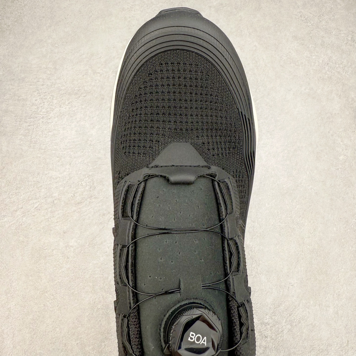 图片[4]-＃HP DESCENTE Enerzite 迪桑特泡棉科技中底舒适BOA系带系统低帮跑步鞋 DESCENTE（迪桑特）创立于1935年，品牌名取自法语词汇，意为“滑降”。品牌箭头标识代表滑雪的三种技术“高速直线滑行”、“穿越”和“侧滑”，也寓意品牌在打造高端专业运动产品中不断追求完美的创新精神，致力于成为中国高端专业滑雪、综训、女子、铁人三项、高尔夫的第一品牌。尺码：39 40 40.5 41 42 42.5 43 44 44.5 45-选品中心