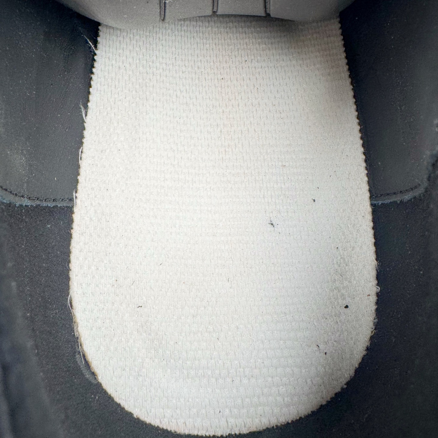 图片[10]-＃GD广顶 RICK OWENS/RO 瑞克·欧文斯低帮皮面时尚运动板鞋 二级市场已经7K以上 平台客户随意卖四位数 RO广东原厂出品 纯原天花板 原版一比一复刻 冲正绝不翻车 还原度达到百分之98以上 原楦开发纸版版型 ZP拆解原版1：1复模裁片纸版 力求做到0错位 这样才能达到和zp一致的鞋型味道 采用进口cnc数控机床开发对版独家tpu奶香大底 区别于市场所有版本 zp同源全头层粒面小牛皮 达到和zp一致手感 原厂进口细纹布 万邦订购原厂高弹粉红色海绵 内里搭配软质细腻羊皮 TPU高密度大底 软硬度透光度高已经测试和原版一致 尺码：39 40 41 42 43 44 45 46-选品中心