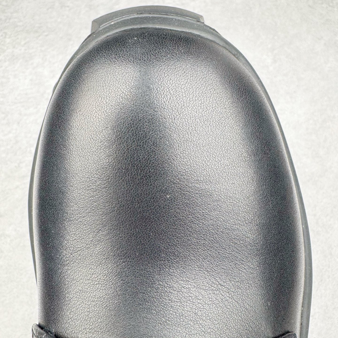 图片[14]-＃GD广顶 RICK OWENS/RO 瑞克·欧文斯低帮皮面时尚运动板鞋 二级市场已经7K以上 平台客户随意卖四位数 RO广东原厂出品 纯原天花板 原版一比一复刻 冲正绝不翻车 还原度达到百分之98以上 原楦开发纸版版型 ZP拆解原版1：1复模裁片纸版 力求做到0错位 这样才能达到和zp一致的鞋型味道 采用进口cnc数控机床开发对版独家tpu奶香大底 区别于市场所有版本 zp同源全头层粒面小牛皮 达到和zp一致手感 原厂进口细纹布 万邦订购原厂高弹粉红色海绵 内里搭配软质细腻羊皮 TPU高密度大底 软硬度透光度高已经测试和原版一致 尺码：39 40 41 42 43 44 45 46-选品中心