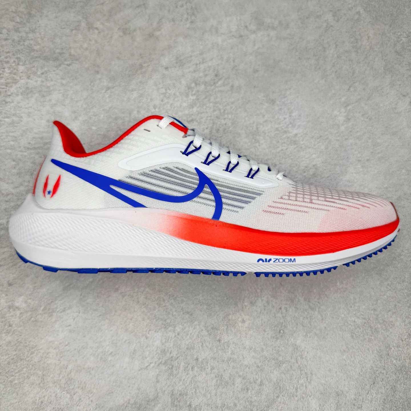 图片[10]-＃TG纯原 NK Zoom Pegasus 飞马39代马拉松系列网面透气缓震疾速跑鞋 独家渠道 市面未流通批次 奥莱直播间499 599一样的东西 碾压市面现存所有版本 公司一样的东西 超值回馈 帮你省钱 拥有 Zoom Air 一如既往的稳定感和流畅感 鞋面采用工程网眼设计 为特定高热区域营造出色透气性 进一步增加鞋面的穿孔数量 让足部能够快速散热 中足搭配 Flywire 飞线 在高速运动时营造舒适稳定的贴合感 内置Zoon气垫加持 动力十足 尺码：36 36.5 37.5 38 38.5 39 40 40.5 41 42 42.5 43 44 44.5 45-选品中心