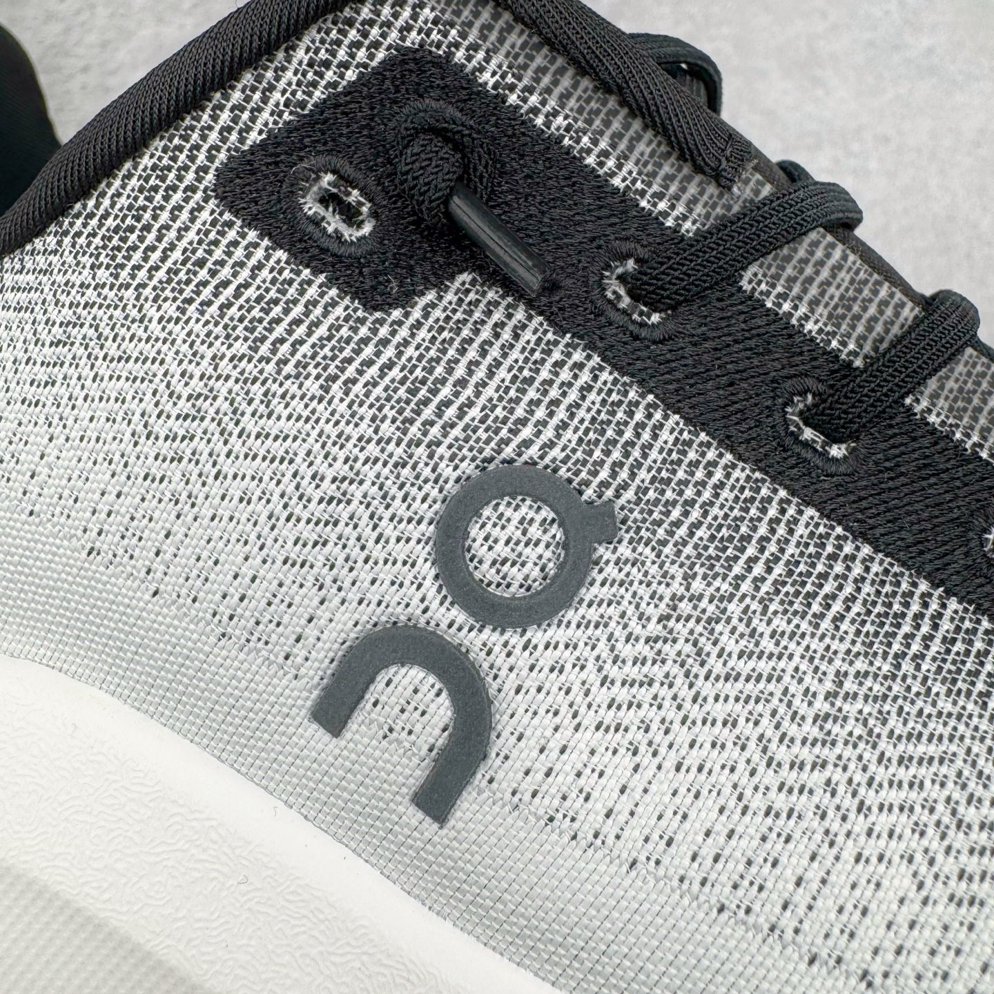 图片[15]-On Cloudmonster 2 昂跑减震生活休闲鞋 此运动品牌 开创于2010年 缓震着陆、强效回弹、轻柔质感的设计构思始终是ON研制关键 与此同时基于“为全球提供革新性的跑步感受”信念 陆续推出了多款跑鞋及其以专业运动人体跑步工程学为设计关键的功能性跑步服饰设备 让跑者不费力气地畅快畅跑 尺码：36 36.5 37.5 38 38.5 39 40 40.5 41 42 42.5 43 44 44.5 45-选品中心