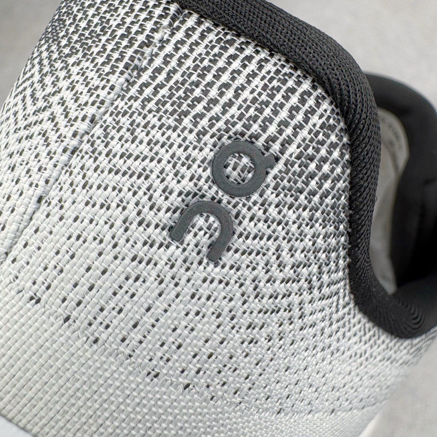 图片[13]-On Cloudmonster 2 昂跑减震生活休闲鞋 此运动品牌 开创于2010年 缓震着陆、强效回弹、轻柔质感的设计构思始终是ON研制关键 与此同时基于“为全球提供革新性的跑步感受”信念 陆续推出了多款跑鞋及其以专业运动人体跑步工程学为设计关键的功能性跑步服饰设备 让跑者不费力气地畅快畅跑 尺码：36 36.5 37.5 38 38.5 39 40 40.5 41 42 42.5 43 44 44.5 45-选品中心