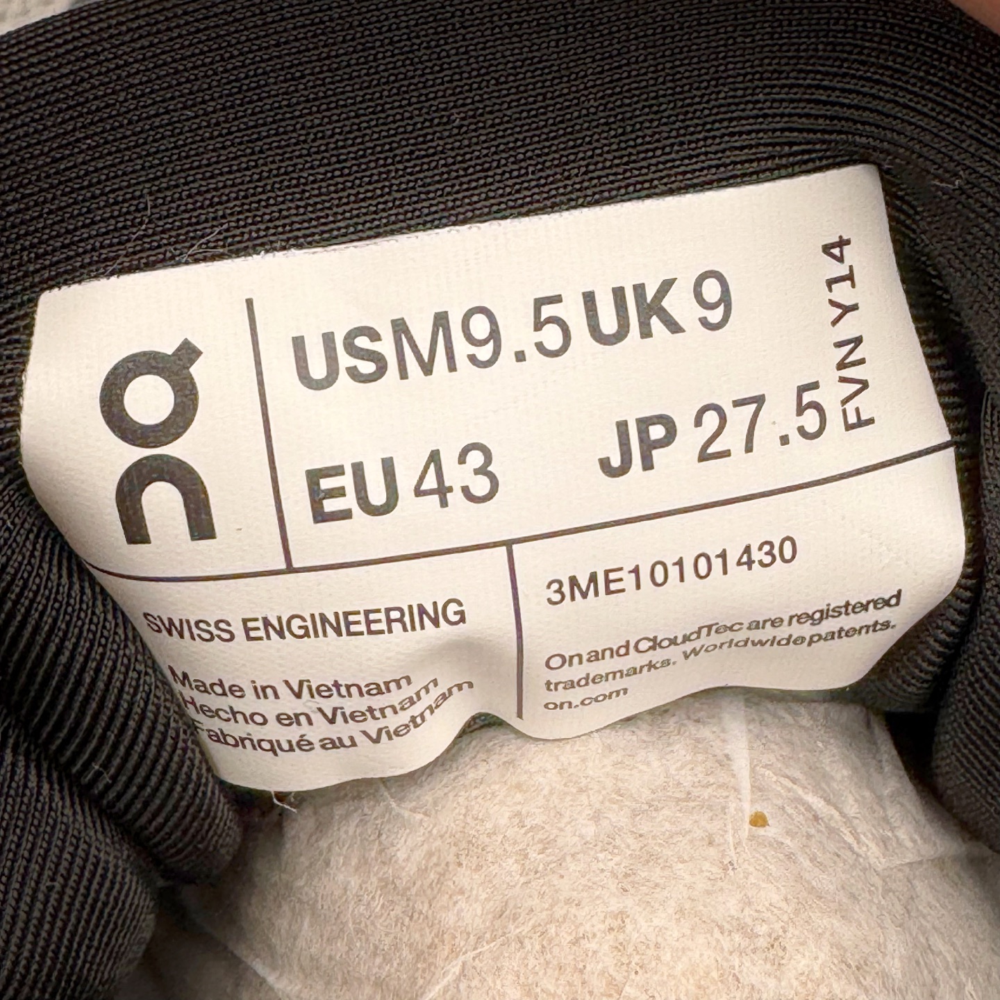 图片[10]-On Cloudmonster 2 昂跑减震生活休闲鞋 此运动品牌 开创于2010年 缓震着陆、强效回弹、轻柔质感的设计构思始终是ON研制关键 与此同时基于“为全球提供革新性的跑步感受”信念 陆续推出了多款跑鞋及其以专业运动人体跑步工程学为设计关键的功能性跑步服饰设备 让跑者不费力气地畅快畅跑 尺码：36 36.5 37.5 38 38.5 39 40 40.5 41 42 42.5 43 44 44.5 45-选品中心