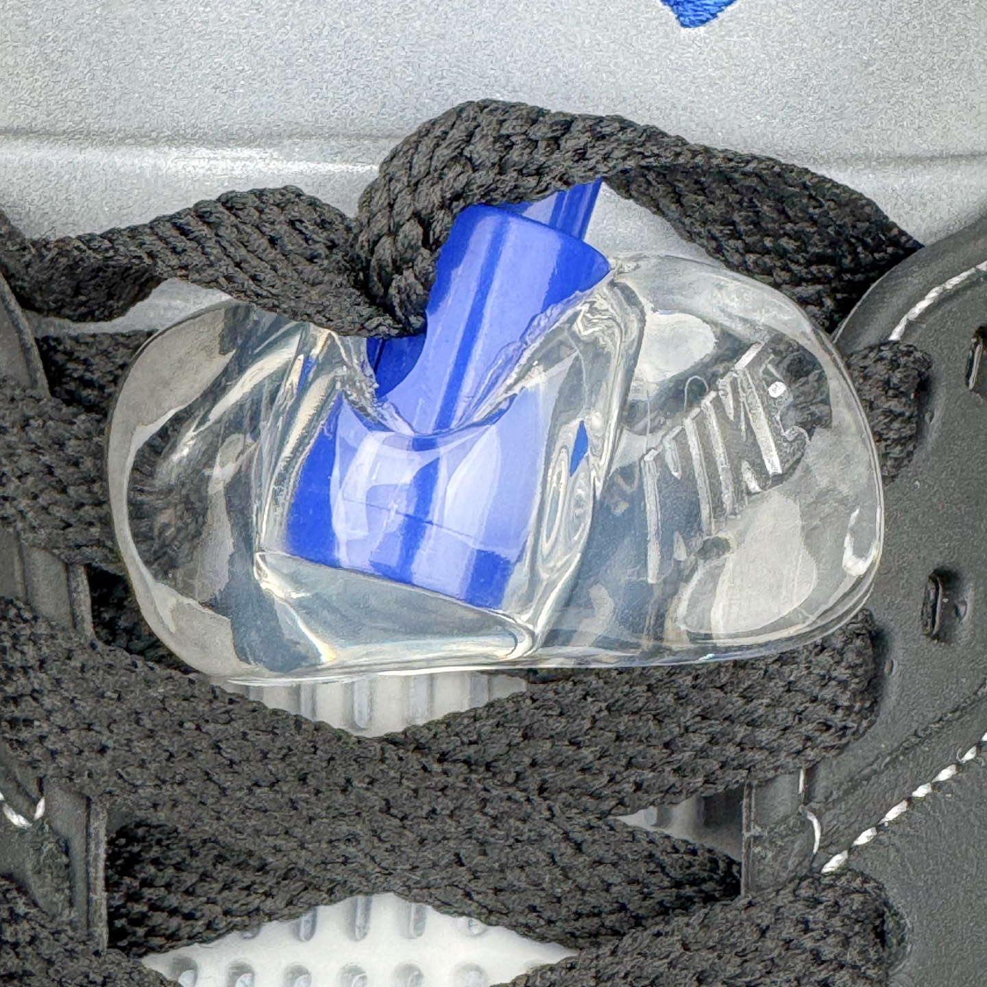 图片[13]-＃K版 Awake NY x Air Jordan AJ5 联名黑蓝 DV4982-004 原厂全套原楦原纸板磨具开发 原厂皮料加持 原厂港宝加持定型后跟R度完美 同源原厂电绣 飞人针数密度立体效果一致 原厂拉帮手法 原厂配置纸衬高频鞋盒 原厂指令配双鞋带 原厂TPU网格鞋带扣 超高鞋面清洁度 最高QC检验标准 控制溢胶瑕疵 到手可放心比对发售原鞋 上脚百分百充正驾驭 尺码：36 36.5 37.5 38 38.5 39 40 40.5 41 42 42.5 43 44 44.5 45 46 47.5 48.5-选品中心