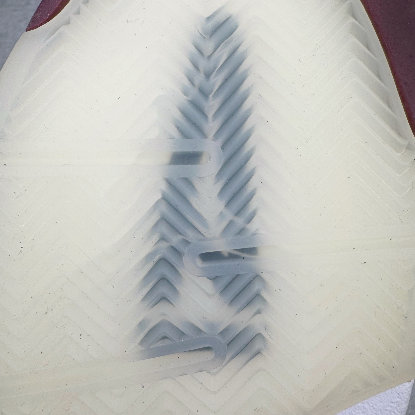 图片[22]-＃纯原 A Ma Maniére x Air Jordan AJ5 “Burgundy Crush” AMM联名白酒红 IB1528-100 SZ原厂全套原楦原纸板磨具开发 原厂皮料加持 原厂港宝加持定型后跟R度完美 同源原厂电绣 飞人针数密度立体效果一致 原厂拉帮手法 原厂配置纸衬高频鞋盒 原厂指令配双鞋带 原厂TPU网格鞋带扣 超高鞋面清洁度 最高QC检验标准 控制溢胶瑕疵 到手可放心比对发售原鞋 上脚百分百充正驾驭 尺码：40 40.5 41 42 42.5 43 44 44.5 45 46 47.5-选品中心