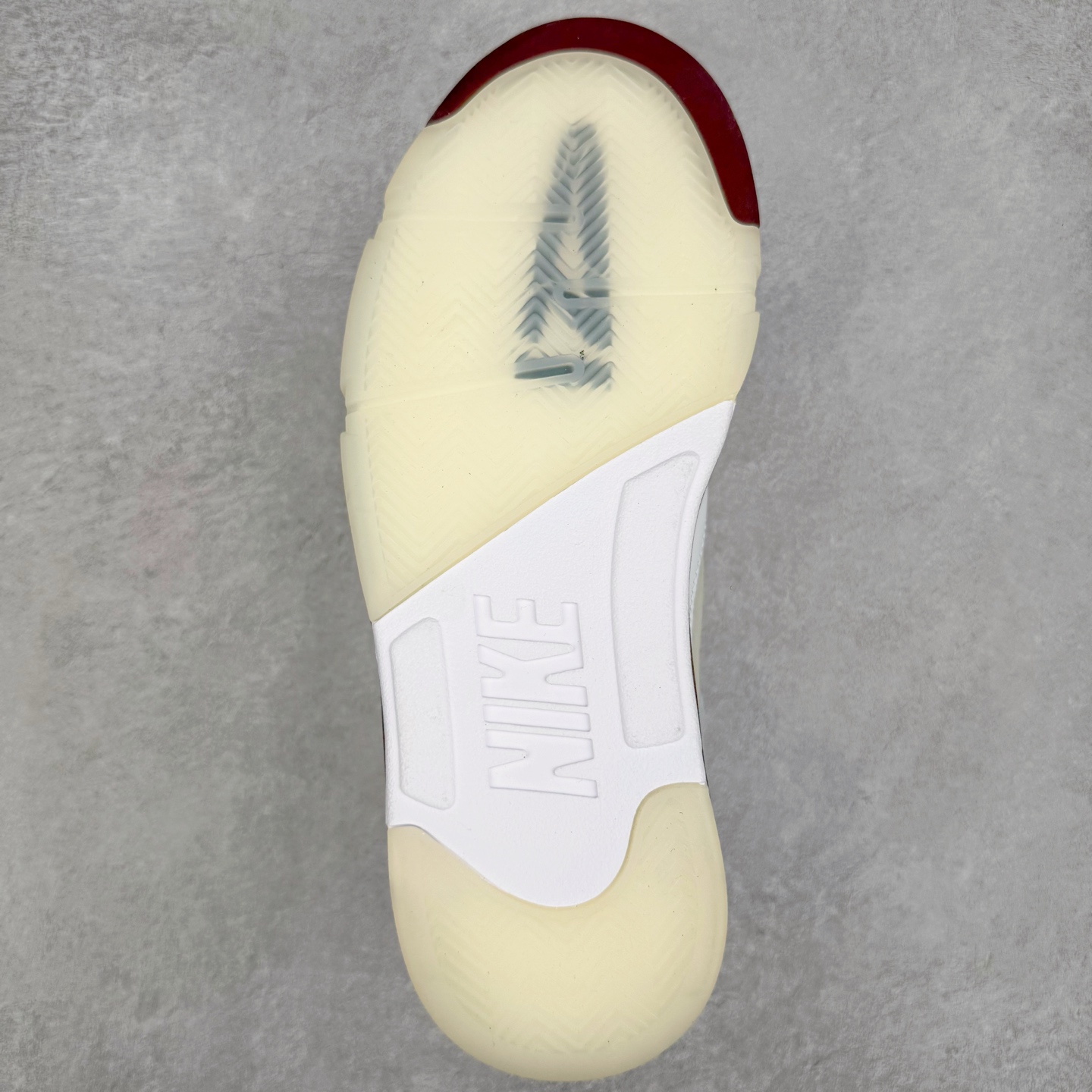 图片[9]-＃纯原 A Ma Maniére x Air Jordan AJ5 “Burgundy Crush” AMM联名白酒红 IB1528-100 SZ原厂全套原楦原纸板磨具开发 原厂皮料加持 原厂港宝加持定型后跟R度完美 同源原厂电绣 飞人针数密度立体效果一致 原厂拉帮手法 原厂配置纸衬高频鞋盒 原厂指令配双鞋带 原厂TPU网格鞋带扣 超高鞋面清洁度 最高QC检验标准 控制溢胶瑕疵 到手可放心比对发售原鞋 上脚百分百充正驾驭 尺码：40 40.5 41 42 42.5 43 44 44.5 45 46 47.5-选品中心