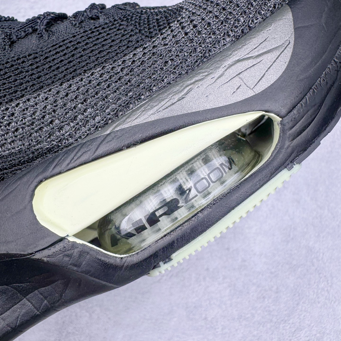 图片[19]-＃JC纯原 NK Air Zoom Alphafly NEXT% 3 2024全新马拉松超级跑鞋 HV6350-001 有史以来最轻盈、测试次数最多的NK Alphafly 经过精英马拉松运动员的测试验证 并搭载Air Zoom气垫 旨在助力跑者实现突破 取得更佳的成绩 在开发过程中 Alphafly 3帮助耐克运动员凯尔文·基普图姆（Kelvin Kiptum）以2：00：35的成绩刷新了马拉松世界纪录 Alphafly的动力设计没有改变——Air Zoom气垫单元、Flyplate碳纤维板和ZoomX泡绵 但是整体系统的制作方法略有调整 优化和提升了对运动员的帮助 主要更新包括一体式鞋底 提供顺畅稳定的“后跟到脚趾”过渡；更宽的全长Flyplate碳纤维板提供稳定助推力 全新Fast Shot外底保证出色牵引力和抓地力 全新Atomknit 3.0鞋面提供更强的控制力、透气性和中足支撑力 尺码：36 36.5 37.5 38 38.5 39 40 40.5 41 42 42.5 43 44 44.5 45 46-选品中心