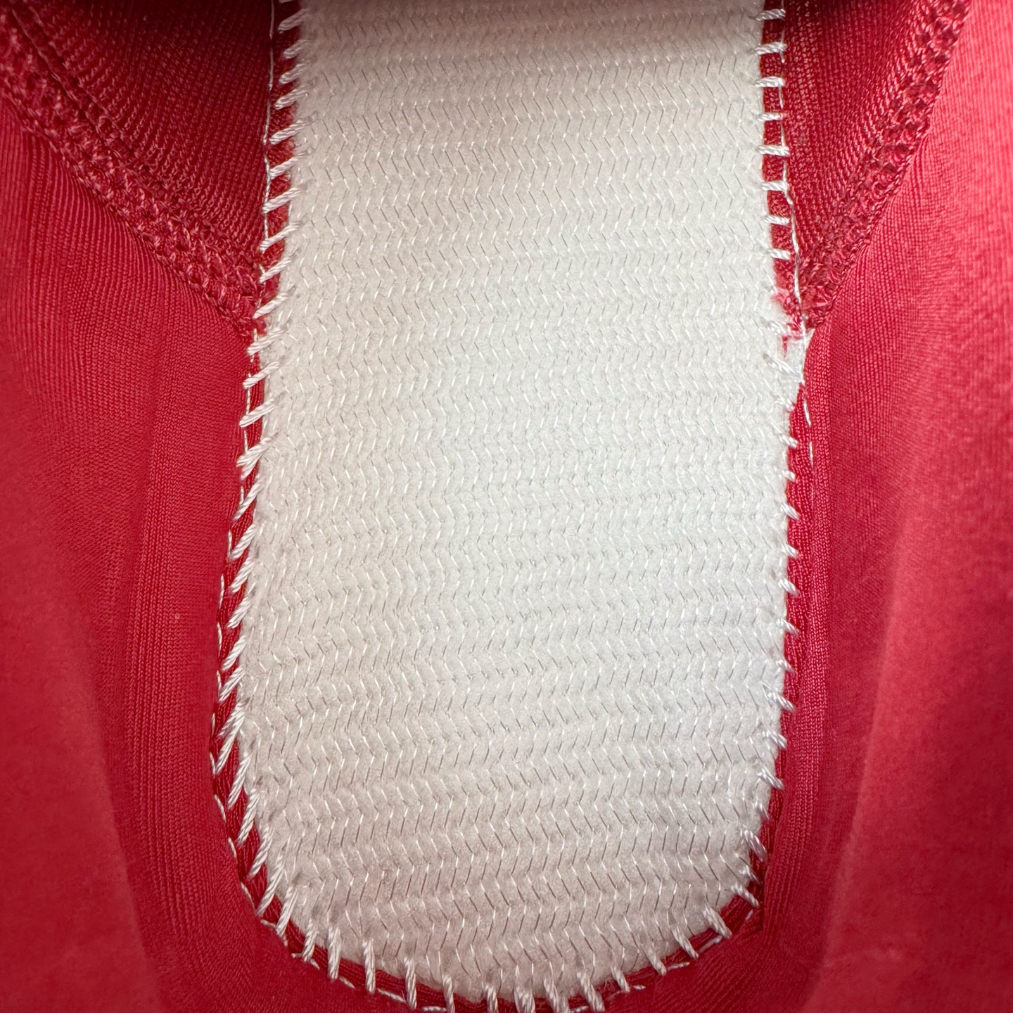 图片[12]-On Cloudmonster 2 昂跑减震生活休闲鞋 此运动品牌 开创于2010年 缓震着陆、强效回弹、轻柔质感的设计构思始终是ON研制关键 与此同时基于“为全球提供革新性的跑步感受”信念 陆续推出了多款跑鞋及其以专业运动人体跑步工程学为设计关键的功能性跑步服饰设备 让跑者不费力气地畅快畅跑 尺码：36 36.5 37.5 38 38.5 39 40 40.5 41 42 42.5 43 44 44.5 45-选品中心