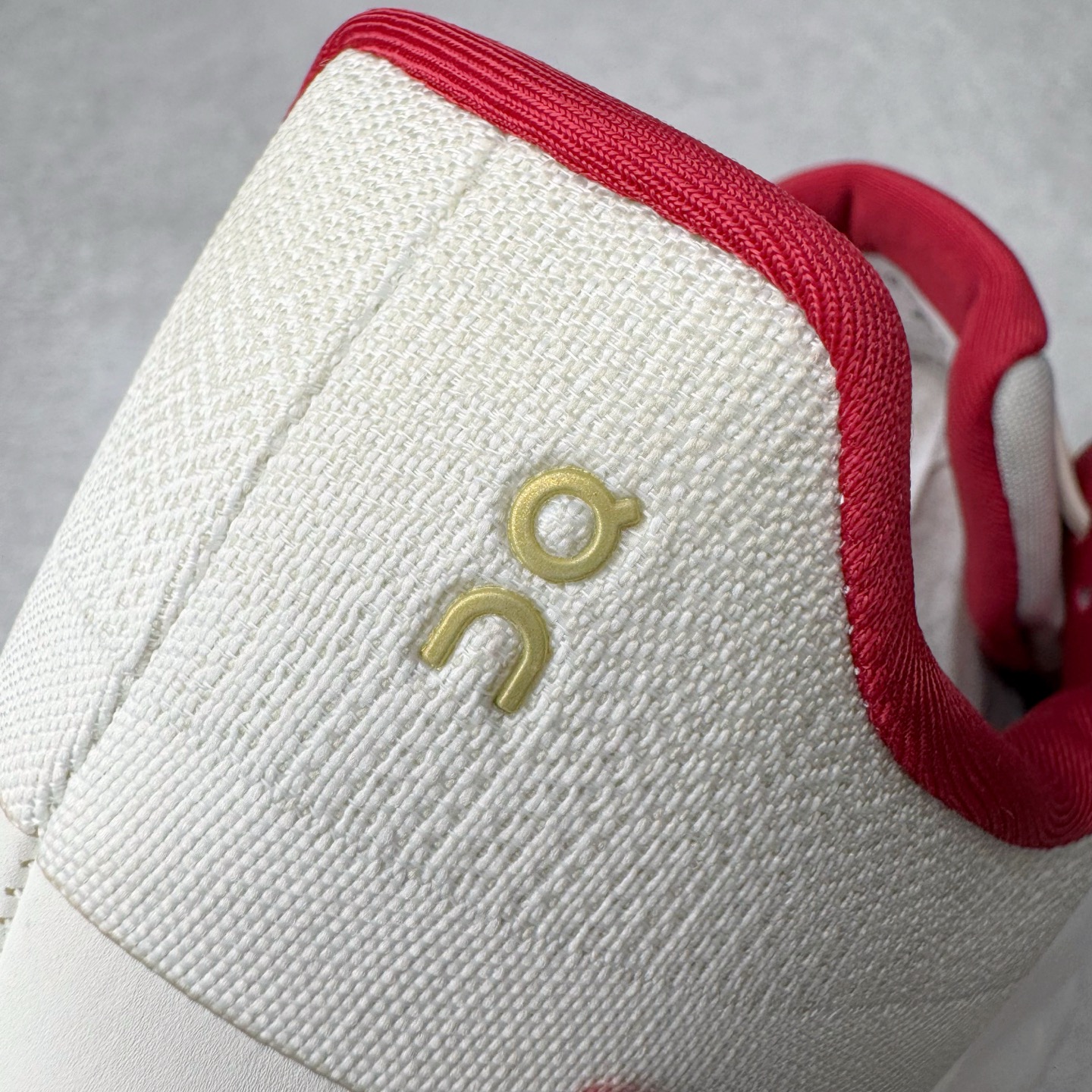 图片[15]-On Cloudmonster 2 昂跑减震生活休闲鞋 此运动品牌 开创于2010年 缓震着陆、强效回弹、轻柔质感的设计构思始终是ON研制关键 与此同时基于“为全球提供革新性的跑步感受”信念 陆续推出了多款跑鞋及其以专业运动人体跑步工程学为设计关键的功能性跑步服饰设备 让跑者不费力气地畅快畅跑 尺码：36 36.5 37.5 38 38.5 39 40 40.5 41 42 42.5 43 44 44.5 45-选品中心