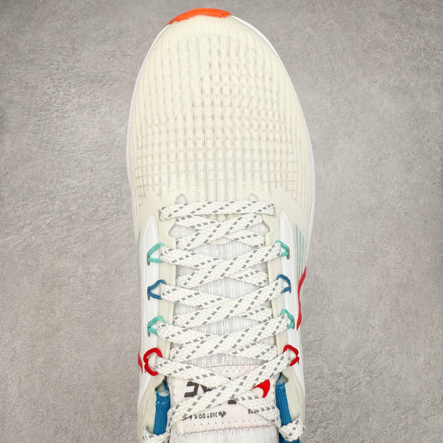 图片[4]-＃TG纯原 NK Zoom Pegasus 飞马39代马拉松系列网面透气缓震疾速跑鞋 独家渠道 市面未流通批次 奥莱直播间499 599一样的东西 碾压市面现存所有版本 公司一样的东西 超值回馈 帮你省钱 拥有 Zoom Air 一如既往的稳定感和流畅感 鞋面采用工程网眼设计 为特定高热区域营造出色透气性 进一步增加鞋面的穿孔数量 让足部能够快速散热 中足搭配 Flywire 飞线 在高速运动时营造舒适稳定的贴合感 内置Zoon气垫加持 动力十足 尺码：36 36.5 37.5 38 38.5 39 40 40.5 41 42 42.5 43 44 44.5 45-选品中心