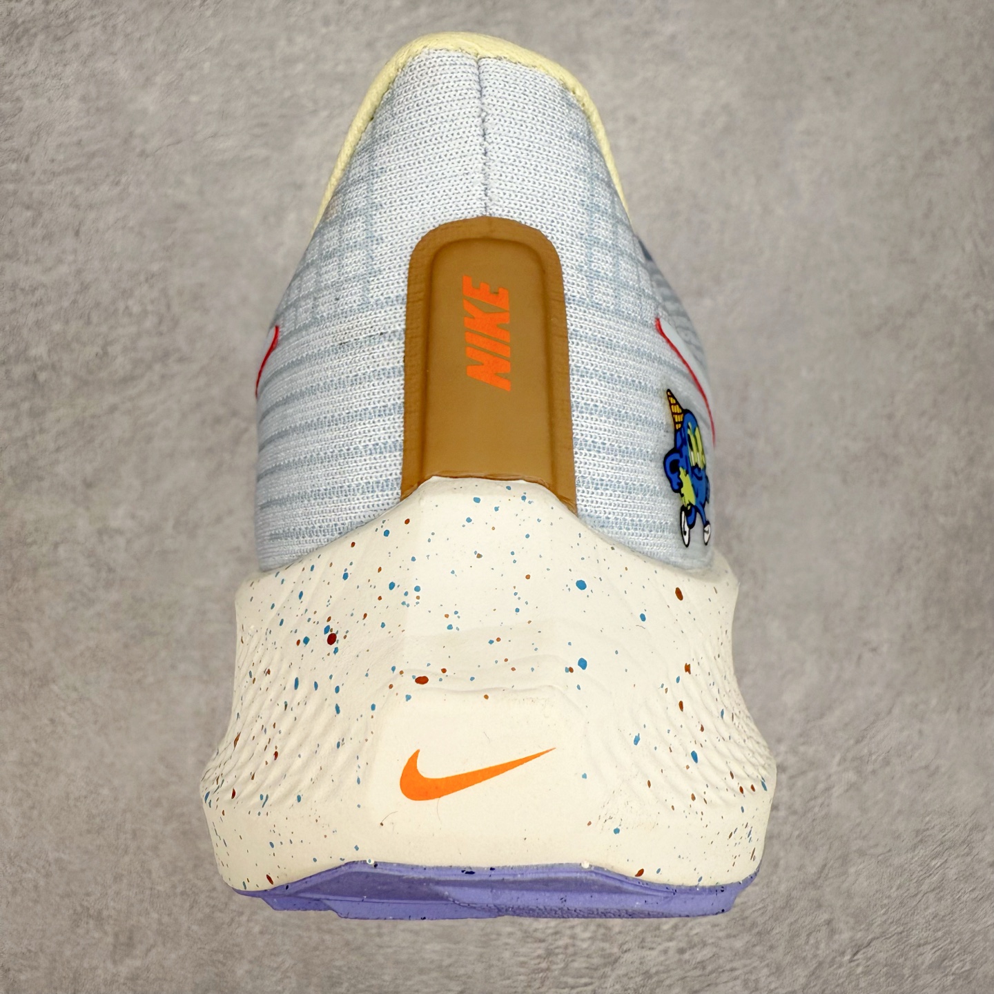 图片[8]-＃TG纯原 NK Zoom Pegasus 飞马39代马拉松系列网面透气缓震疾速跑鞋 独家渠道 市面未流通批次 奥莱直播间499 599一样的东西 碾压市面现存所有版本 公司一样的东西 超值回馈 帮你省钱 拥有 Zoom Air 一如既往的稳定感和流畅感 鞋面采用工程网眼设计 为特定高热区域营造出色透气性 进一步增加鞋面的穿孔数量 让足部能够快速散热 中足搭配 Flywire 飞线 在高速运动时营造舒适稳定的贴合感 内置Zoon气垫加持 动力十足 尺码：36 36.5 37.5 38 38.5 39 40 40.5 41 42 42.5 43 44 44.5 45-选品中心