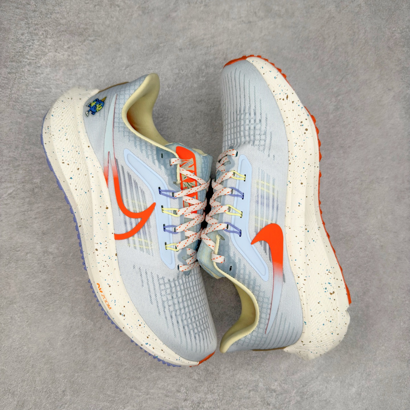 图片[3]-＃TG纯原 NK Zoom Pegasus 飞马39代马拉松系列网面透气缓震疾速跑鞋 独家渠道 市面未流通批次 奥莱直播间499 599一样的东西 碾压市面现存所有版本 公司一样的东西 超值回馈 帮你省钱 拥有 Zoom Air 一如既往的稳定感和流畅感 鞋面采用工程网眼设计 为特定高热区域营造出色透气性 进一步增加鞋面的穿孔数量 让足部能够快速散热 中足搭配 Flywire 飞线 在高速运动时营造舒适稳定的贴合感 内置Zoon气垫加持 动力十足 尺码：36 36.5 37.5 38 38.5 39 40 40.5 41 42 42.5 43 44 44.5 45-选品中心