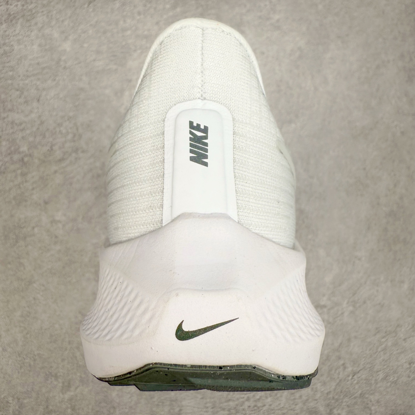 图片[8]-＃TG纯原 NK Zoom Pegasus 飞马39代马拉松系列网面透气缓震疾速跑鞋 独家渠道 市面未流通批次 奥莱直播间499 599一样的东西 碾压市面现存所有版本 公司一样的东西 超值回馈 帮你省钱 拥有 Zoom Air 一如既往的稳定感和流畅感 鞋面采用工程网眼设计 为特定高热区域营造出色透气性 进一步增加鞋面的穿孔数量 让足部能够快速散热 中足搭配 Flywire 飞线 在高速运动时营造舒适稳定的贴合感 内置Zoon气垫加持 动力十足 尺码：36 36.5 37.5 38 38.5 39 40 40.5 41 42 42.5 43 44 44.5 45-选品中心