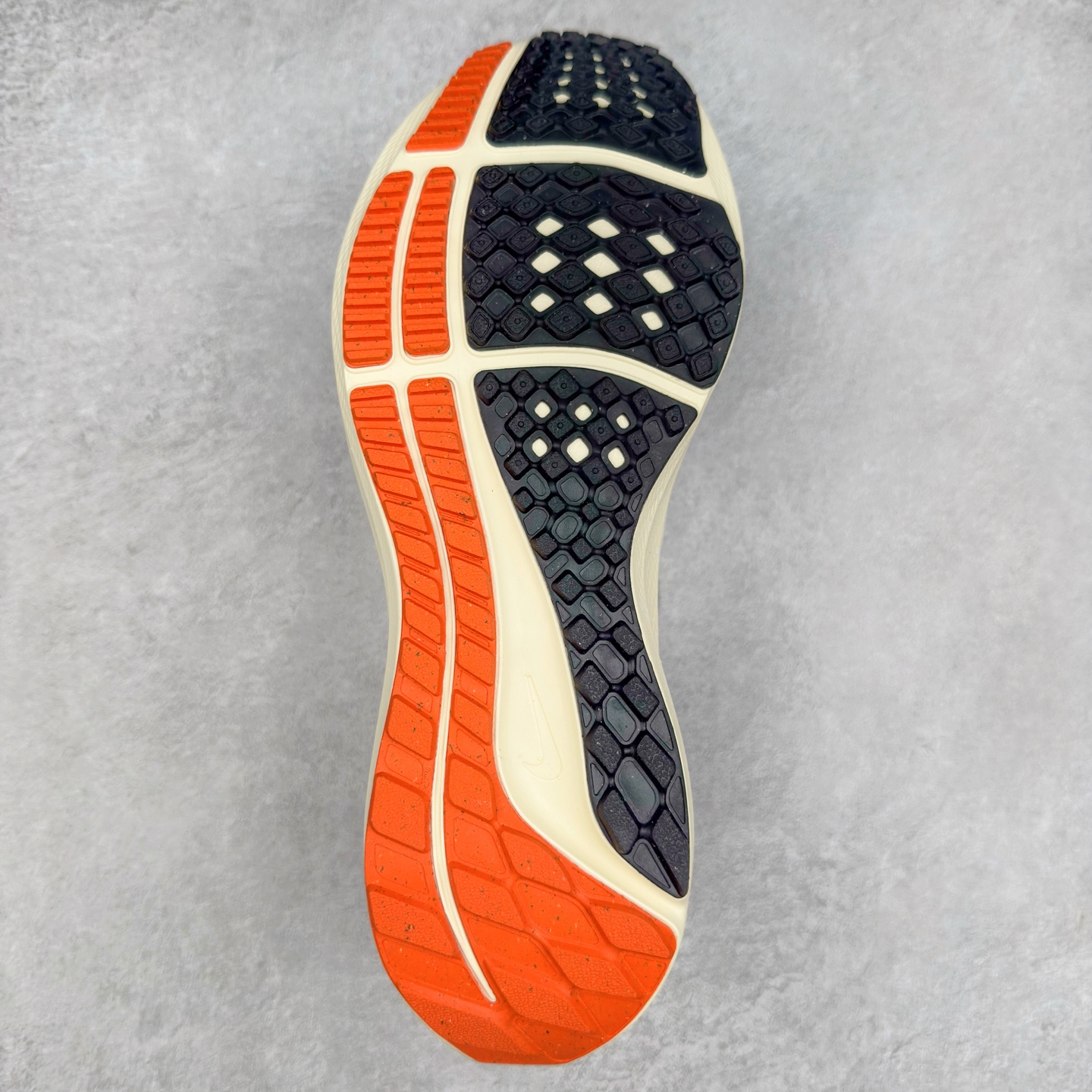 图片[9]-＃TG纯原 NK Zoom Pegasus 飞马39代马拉松系列网面透气缓震疾速跑鞋 独家渠道 市面未流通批次 奥莱直播间499 599一样的东西 碾压市面现存所有版本 公司一样的东西 超值回馈 帮你省钱 拥有 Zoom Air 一如既往的稳定感和流畅感 鞋面采用工程网眼设计 为特定高热区域营造出色透气性 进一步增加鞋面的穿孔数量 让足部能够快速散热 中足搭配 Flywire 飞线 在高速运动时营造舒适稳定的贴合感 内置Zoon气垫加持 动力十足 尺码：36 36.5 37.5 38 38.5 39 40 40.5 41 42 42.5 43 44 44.5 45-选品中心