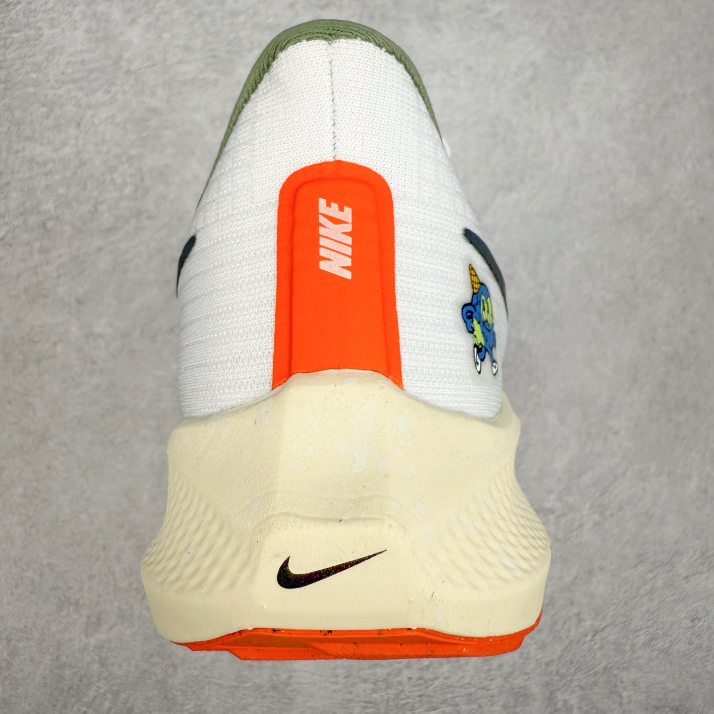 图片[8]-＃TG纯原 NK Zoom Pegasus 飞马39代马拉松系列网面透气缓震疾速跑鞋 独家渠道 市面未流通批次 奥莱直播间499 599一样的东西 碾压市面现存所有版本 公司一样的东西 超值回馈 帮你省钱 拥有 Zoom Air 一如既往的稳定感和流畅感 鞋面采用工程网眼设计 为特定高热区域营造出色透气性 进一步增加鞋面的穿孔数量 让足部能够快速散热 中足搭配 Flywire 飞线 在高速运动时营造舒适稳定的贴合感 内置Zoon气垫加持 动力十足 尺码：36 36.5 37.5 38 38.5 39 40 40.5 41 42 42.5 43 44 44.5 45-选品中心