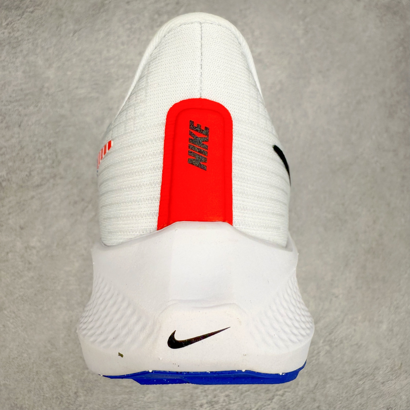 图片[8]-＃TG纯原 NK Zoom Pegasus 飞马39代马拉松系列网面透气缓震疾速跑鞋 独家渠道 市面未流通批次 奥莱直播间499 599一样的东西 碾压市面现存所有版本 公司一样的东西 超值回馈 帮你省钱 拥有 Zoom Air 一如既往的稳定感和流畅感 鞋面采用工程网眼设计 为特定高热区域营造出色透气性 进一步增加鞋面的穿孔数量 让足部能够快速散热 中足搭配 Flywire 飞线 在高速运动时营造舒适稳定的贴合感 内置Zoon气垫加持 动力十足 尺码：36 36.5 37.5 38 38.5 39 40 40.5 41 42 42.5 43 44 44.5 45-选品中心