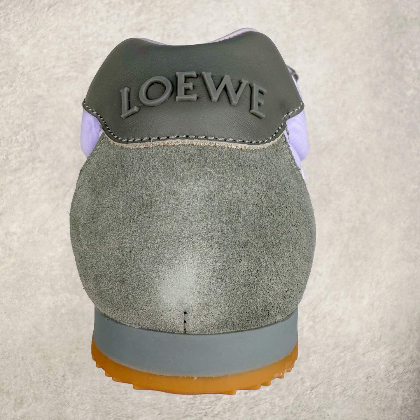 图片[8]-罗意威LOEWE 2025 | Ballet Runner2.0 新款芭蕾舞鞋 超级棒 不对称鞋头造型 作为LOEWE的标志性设计 超柔软 轻便且灵活的鞋底 新的波浪纹理橡胶外底 延伸至鞋头 升级的柔软皮革内衬和鞋床 提供最大舒适感 后跟有3D注塑橡胶徽标 真皮和皮料混搭彰显复古风格 内增高拼色德训鞋 阿甘鞋 小白鞋 拼色拼接鞋面 非常高级隐藏式小内增高 脚后跟设计新颖 柔软舒适 会被评为年度最舒适的暴走鞋 如履平地 原版细节 鞋面由进口麂皮 牛皮 原版布拼接 牛皮垫脚 原版定制磨具组合大底 原盒包装 内娱明星杨幂等众多同款上脚 小红书 一系列素材图 极具爆款 尺码 35 36 37 38 39 40 41 42 43 44 45 46-选品中心