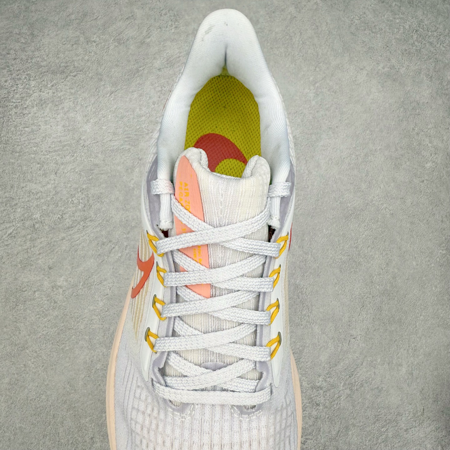 图片[5]-＃TG纯原 NK Zoom Pegasus 飞马39代马拉松系列网面透气缓震疾速跑鞋 独家渠道 市面未流通批次 奥莱直播间499 599一样的东西 碾压市面现存所有版本 公司一样的东西 超值回馈 帮你省钱 拥有 Zoom Air 一如既往的稳定感和流畅感 鞋面采用工程网眼设计 为特定高热区域营造出色透气性 进一步增加鞋面的穿孔数量 让足部能够快速散热 中足搭配 Flywire 飞线 在高速运动时营造舒适稳定的贴合感 内置Zoon气垫加持 动力十足 尺码：36 36.5 37.5 38 38.5 39 40 40.5 41 42 42.5 43 44 44.5 45-选品中心