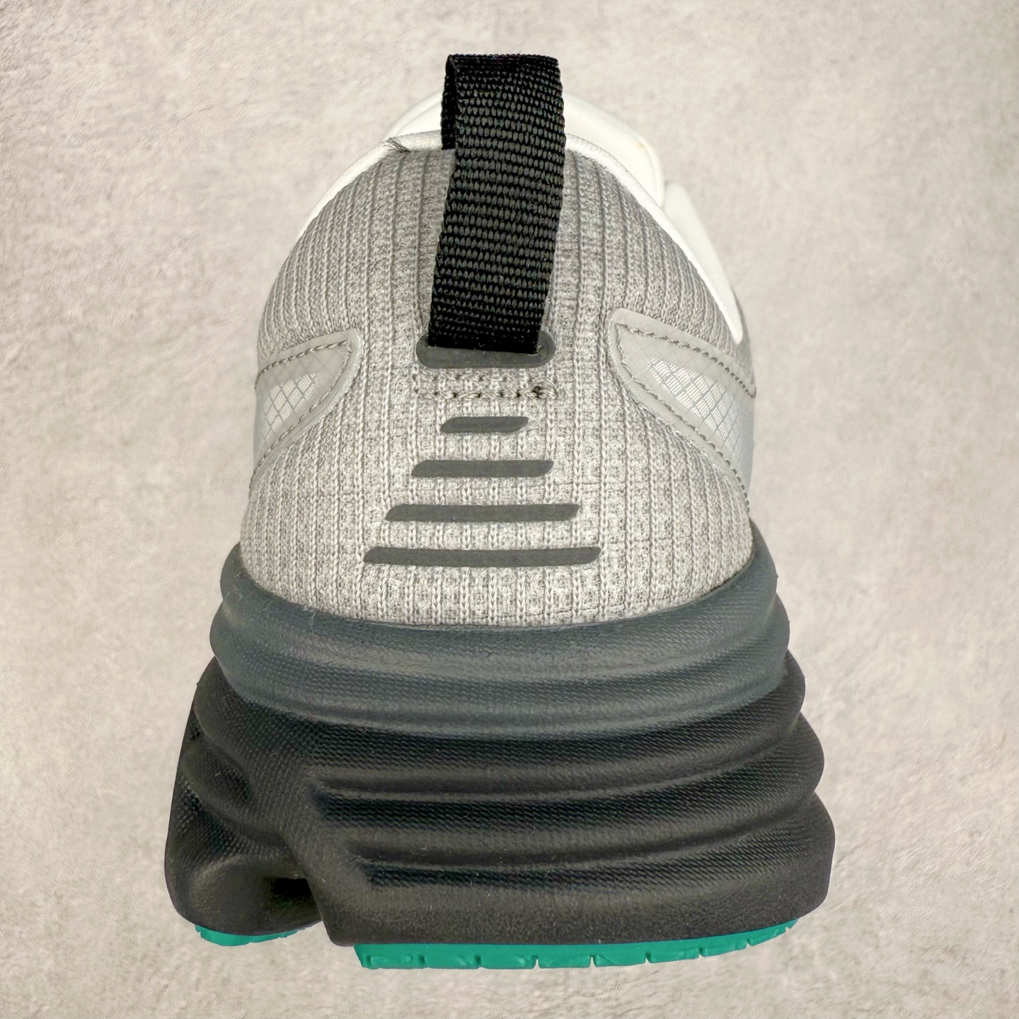 图片[8]-＃HK纯原 HOKA ONE ONE Bondi 8 邦代八代缓震网面耐磨低帮跑步鞋 原始的 Bondi 缓震和线条在这里 提供该特许经营权众所周知的柔软、平衡的乘坐体验 Bondi 使用加长的摇杆微调几何形状 以获得更大的加速度 同时由于采用碳纤维板 还可以提供更平稳的脚趾离地 尺码：36 36.5 37.5 38 38.5 39 40 40.5 41 42 42.5 43 44 44.5 45-选品中心