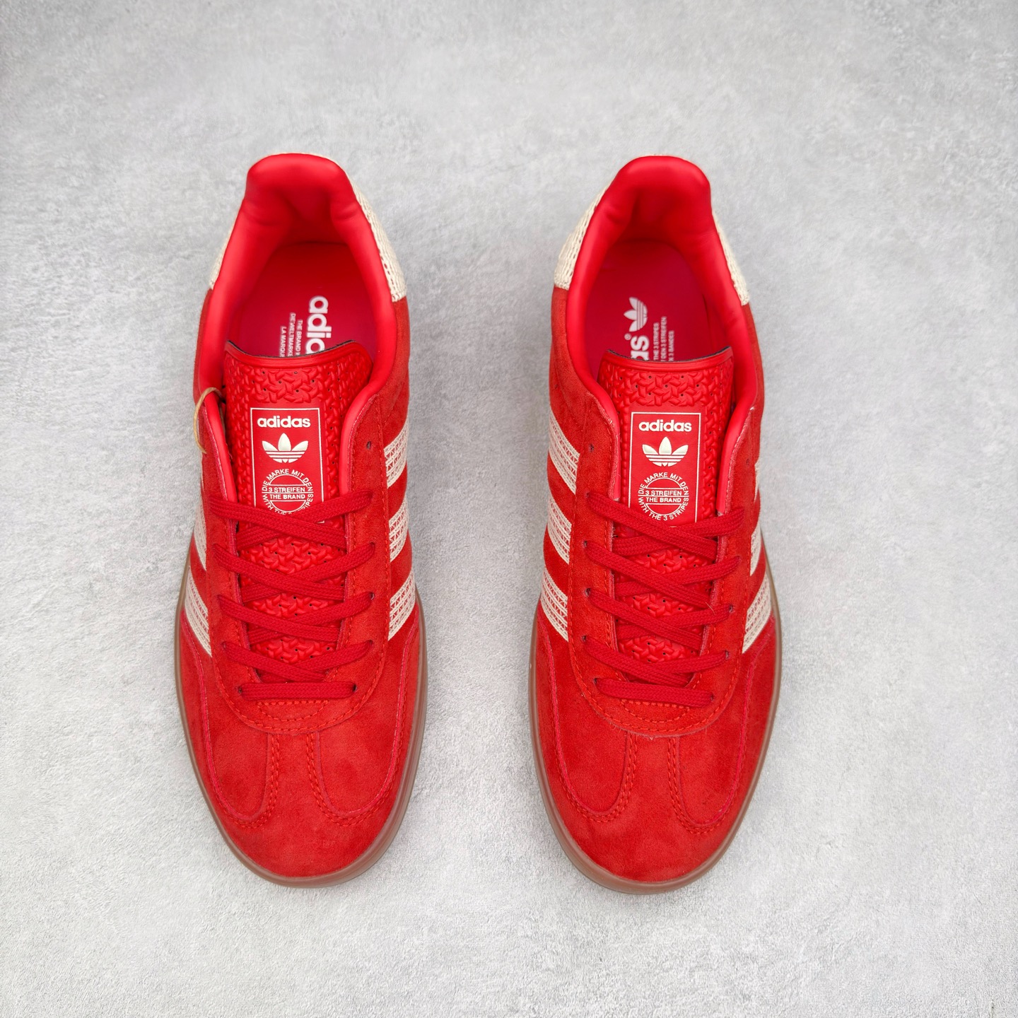 图片[2]-AD Gazelle Indoor Trainers 羚羊内训系列低帮复古百搭休闲运动德训风板鞋 JI2756 90年代经典的复刻版！自60年代以足球训练鞋面世以来,Gazelle就以其经典设计席卷全球。1991年版本的复刻,再造经典Gazelle。采用皮革打造,搭配浊色细节,让这款经典更加简约。尺码：36 36⅔ 37⅓ 38 38⅔ 39⅓ 40 40⅔ 41⅓ 42 42⅔ 43⅓ 44⅓ 44⅔ 45-选品中心