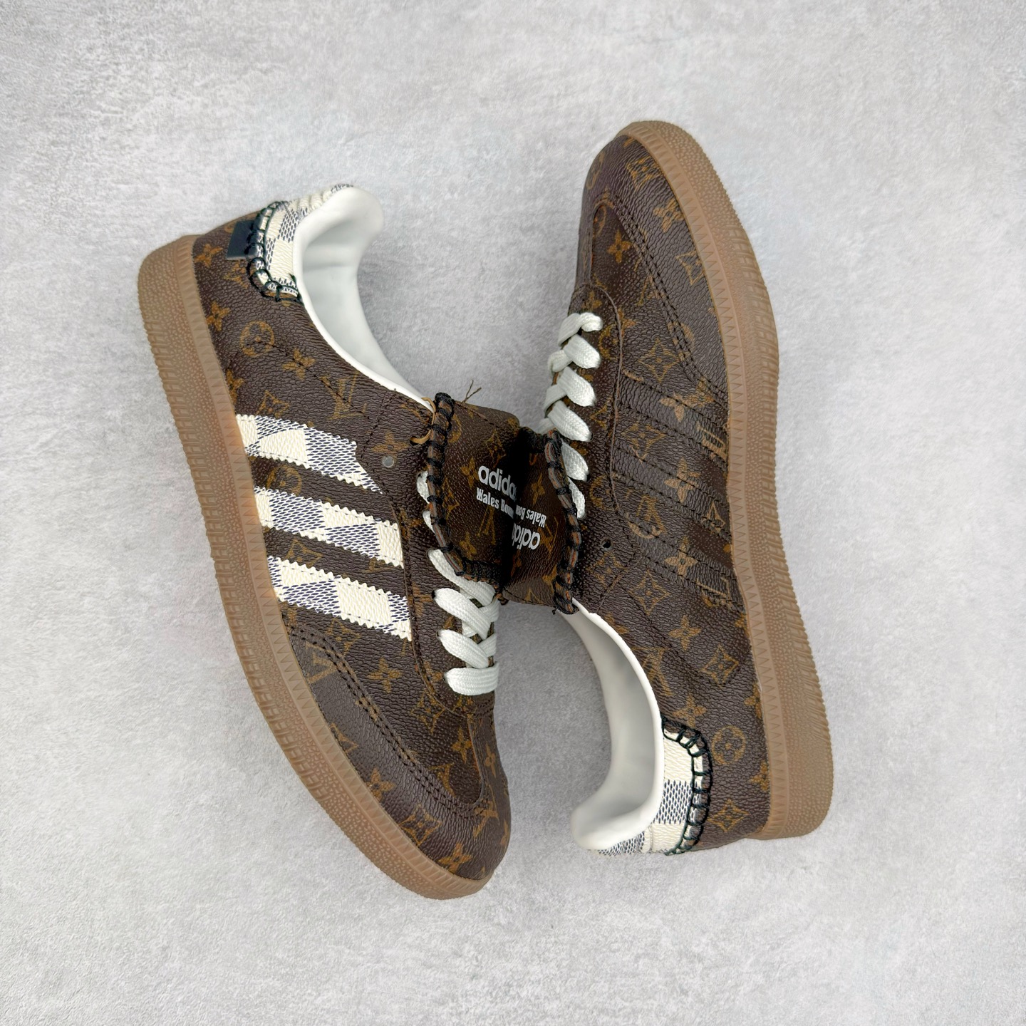 图片[3]-AD Original Samba OG 复古经典轻便板鞋 定制配色 这款桑巴鞋展示了高质量的工艺 带有装饰的超锁缝制和无缝的手感 柔软、柔软的皮革造型和标志性的3条纹完成了精致的外观 正规合身鞋带 鞋面上有绒面鞋垫 橡胶鞋底 享受正畸套筒软感 自50年代首次亮相以来就一直在赢得粉丝的青睐 尺码：36 36.5 37.5 38 38.5 39 40 40.5 41 42 42.5 43 44 44.5 45-选品中心