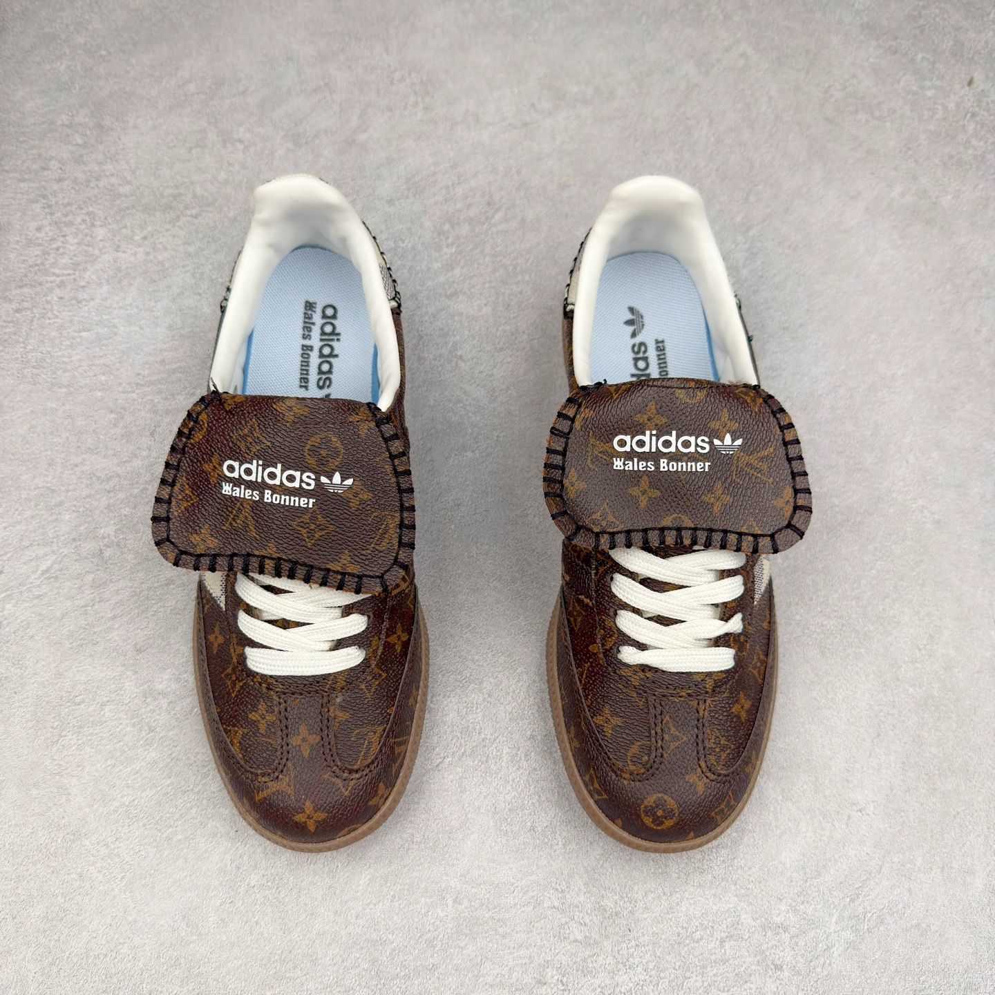 图片[2]-AD Original Samba OG 复古经典轻便板鞋 定制配色 这款桑巴鞋展示了高质量的工艺 带有装饰的超锁缝制和无缝的手感 柔软、柔软的皮革造型和标志性的3条纹完成了精致的外观 正规合身鞋带 鞋面上有绒面鞋垫 橡胶鞋底 享受正畸套筒软感 自50年代首次亮相以来就一直在赢得粉丝的青睐 尺码：36 36.5 37.5 38 38.5 39 40 40.5 41 42 42.5 43 44 44.5 45-选品中心