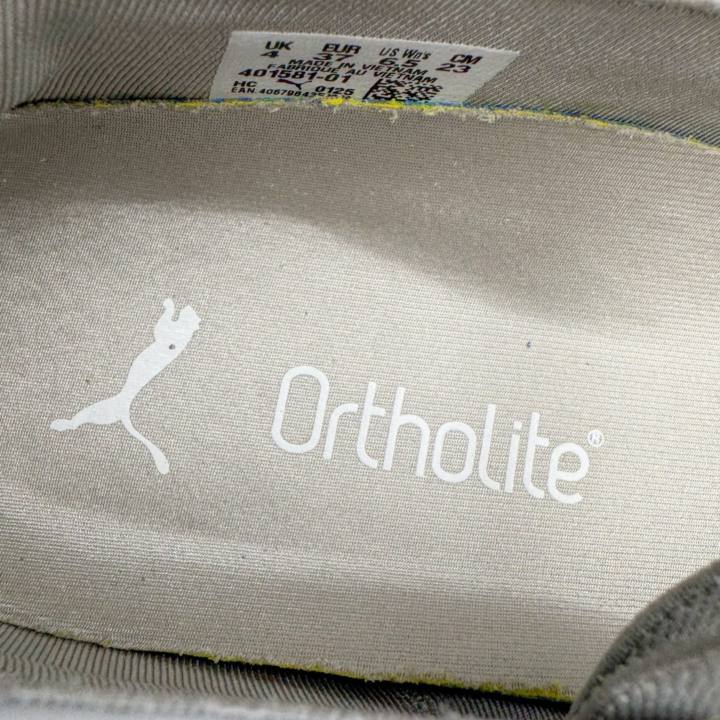 图片[13]-＃S2 PUMA Speedcat Ballerina 彪马柔软舒适防滑耐磨低帮生活休闲鞋芭蕾舞鞋单鞋玛丽珍鞋 这次，PUMA决定再对Speedcat来一次创新，以芭蕾舞鞋为灵感，将芭蕾舞鞋的灵动与轻盈感与赛车鞋融为一体，带来极具个性的全新鞋款Speedcat Ballerina。Speedcat Ballerina由Speedcat去除鞋舌、鞋带以及部分鞋侧位打造而成，鞋带部分被改为如同芭蕾鞋般的交叉弹性带，PUMA的标志依旧设计于鞋侧旁，整个鞋款外观变得更加优雅。Speedcat Ballerina 还汲取了赛车鞋的抓地设计，配备经典橡胶大底。尺码：36 37 37.5 38 38.5 39 40-选品中心