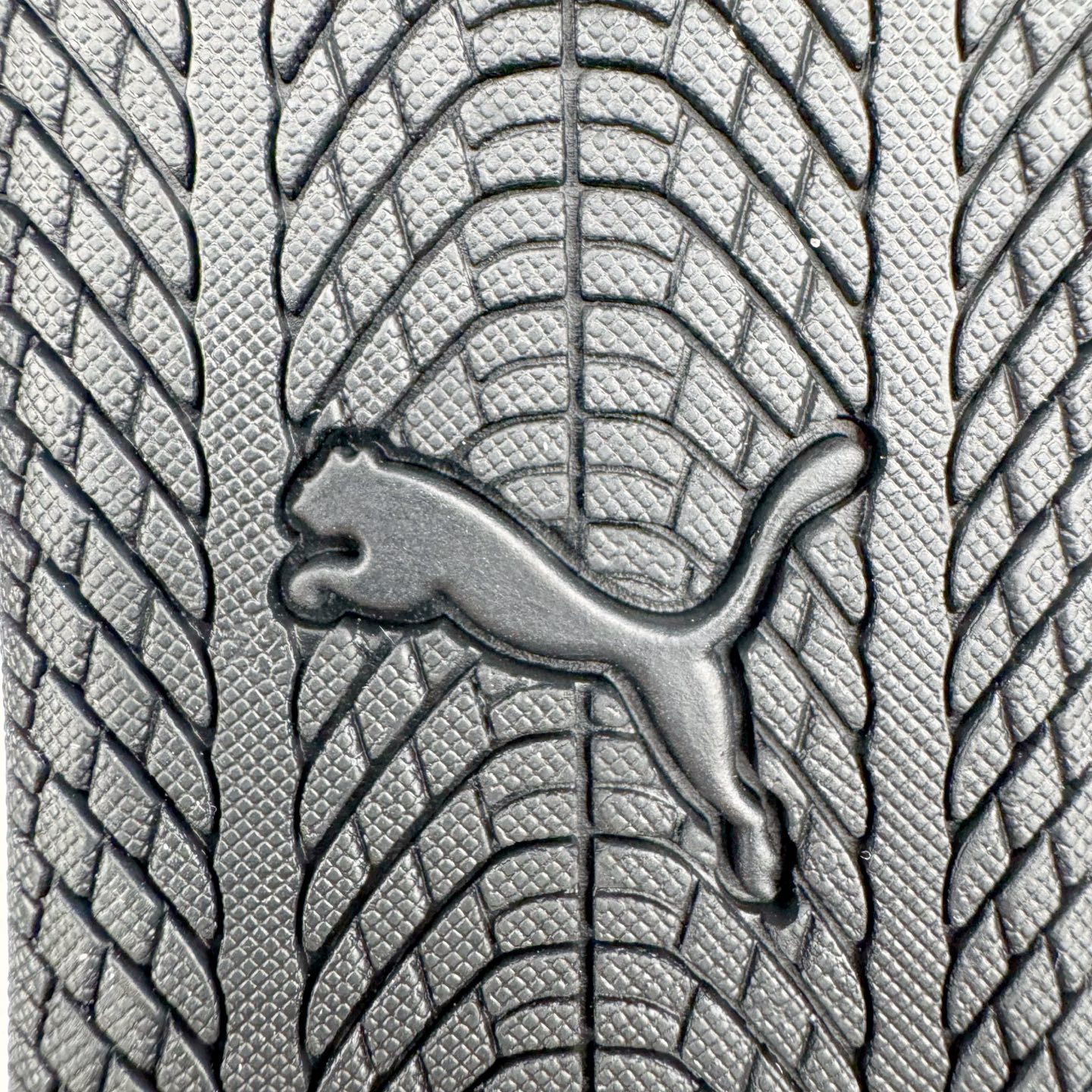 图片[10]-＃S2 PUMA Speedcat Ballerina 彪马柔软舒适防滑耐磨低帮生活休闲鞋芭蕾舞鞋单鞋玛丽珍鞋 这次，PUMA决定再对Speedcat来一次创新，以芭蕾舞鞋为灵感，将芭蕾舞鞋的灵动与轻盈感与赛车鞋融为一体，带来极具个性的全新鞋款Speedcat Ballerina。Speedcat Ballerina由Speedcat去除鞋舌、鞋带以及部分鞋侧位打造而成，鞋带部分被改为如同芭蕾鞋般的交叉弹性带，PUMA的标志依旧设计于鞋侧旁，整个鞋款外观变得更加优雅。Speedcat Ballerina 还汲取了赛车鞋的抓地设计，配备经典橡胶大底。尺码：36 37 37.5 38 38.5 39 40-选品中心