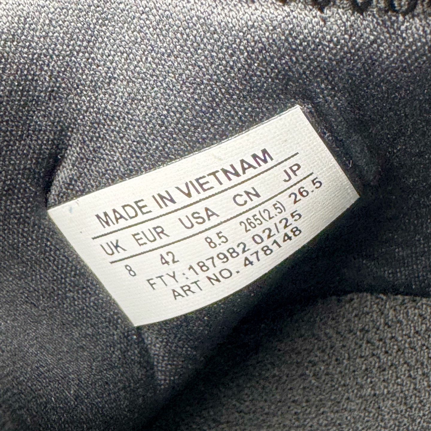 图片[12]-＃GX SALOMON SOLAMPHIBIAN 萨洛蒙舒适百搭户外功能轮胎鞋水陆两栖防滑耐磨低帮户外功能鞋 SALOMON诞生于1947年的法国阿尔卑斯山区，全球知名的户外运动品牌。一直致力于推动滑雪、越野跑等山地运动的发展及产品的进步。其产品设计致力于追求创新和发掘产品的性能极限，帮助喜欢自由的人在山地间不断挑战自我 尺码：36 36.5 37.5 38 38.5 39 40 40.5 41 42 42.5 43 44 44.5 45 46.5-选品中心