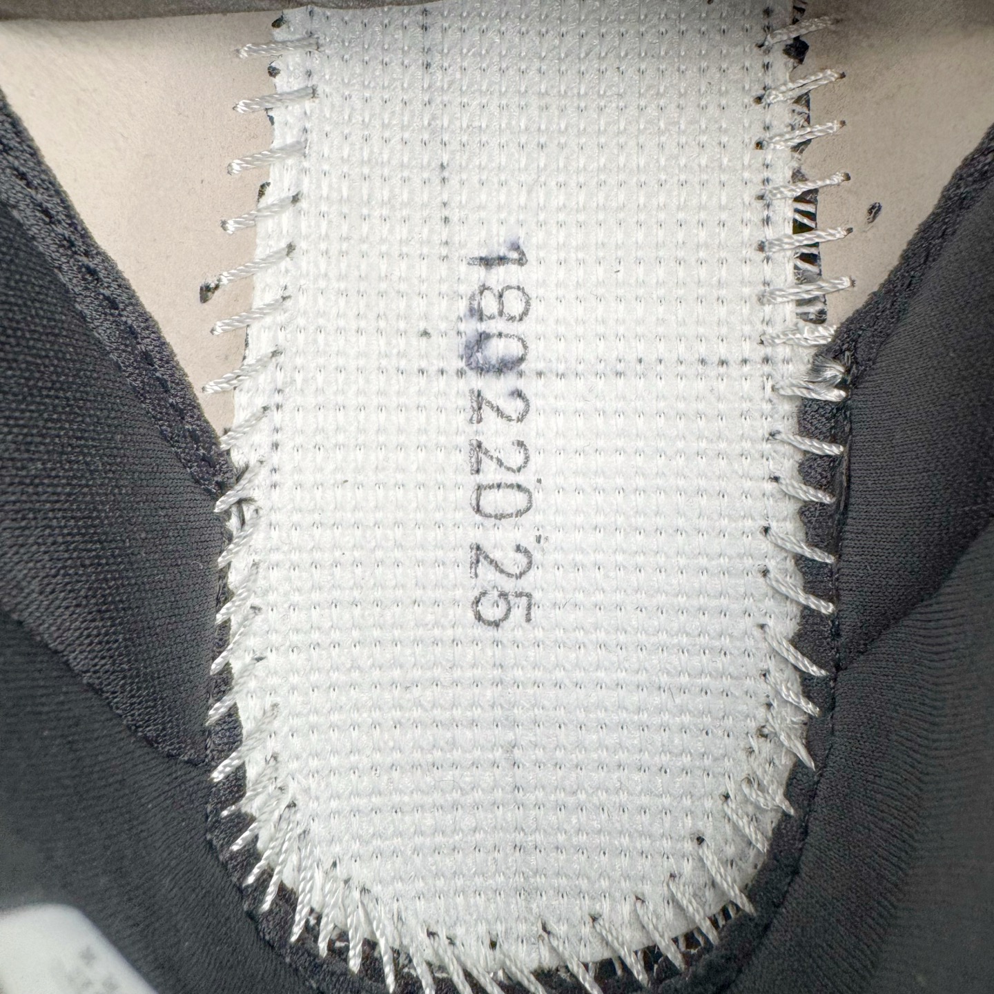 图片[10]-＃GX SALOMON SOLAMPHIBIAN 萨洛蒙舒适百搭户外功能轮胎鞋水陆两栖防滑耐磨低帮户外功能鞋 SALOMON诞生于1947年的法国阿尔卑斯山区，全球知名的户外运动品牌。一直致力于推动滑雪、越野跑等山地运动的发展及产品的进步。其产品设计致力于追求创新和发掘产品的性能极限，帮助喜欢自由的人在山地间不断挑战自我 尺码：36 36.5 37.5 38 38.5 39 40 40.5 41 42 42.5 43 44 44.5 45 46.5-选品中心