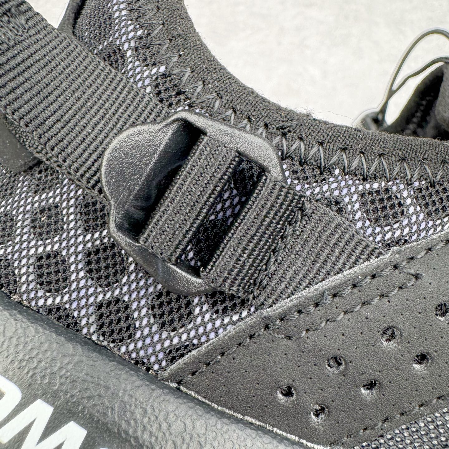 图片[16]-＃GX SALOMON SOLAMPHIBIAN 萨洛蒙舒适百搭户外功能轮胎鞋水陆两栖防滑耐磨低帮户外功能鞋 SALOMON诞生于1947年的法国阿尔卑斯山区，全球知名的户外运动品牌。一直致力于推动滑雪、越野跑等山地运动的发展及产品的进步。其产品设计致力于追求创新和发掘产品的性能极限，帮助喜欢自由的人在山地间不断挑战自我 尺码：36 36.5 37.5 38 38.5 39 40 40.5 41 42 42.5 43 44 44.5 45 46.5-选品中心