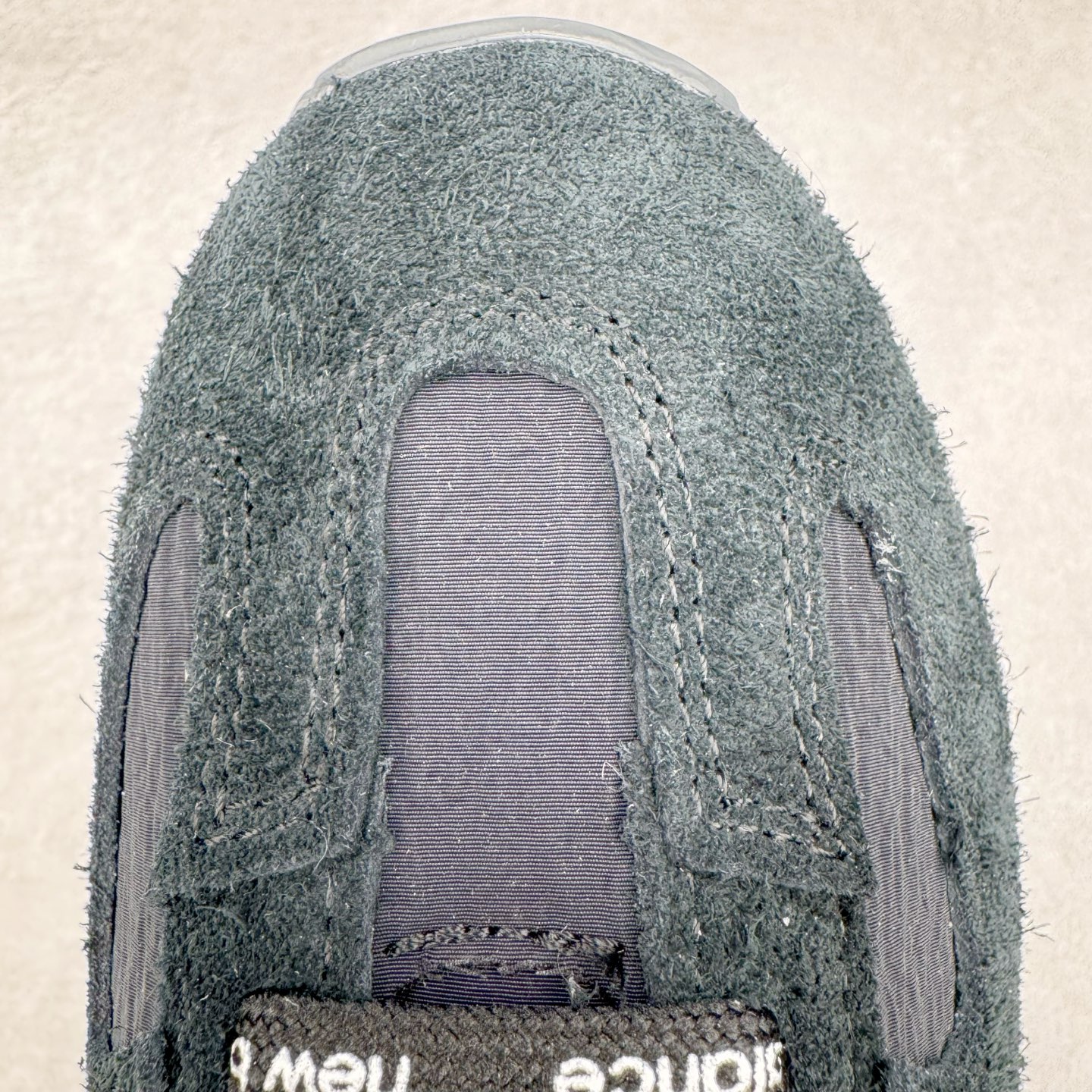 图片[18]-＃M纯原 New Balance U471AE NB新百伦织物牛剖层革春夏薄底鞋防滑耐磨平衡轻便低帮生活休闲鞋 原档数据独立私模大底 唯一正确三层组合大底 特高弹切片加持 百分百还原原鞋脚感 NB市场最强产物 防伪原标全套原楦原纸板原厂数据开发 全鞋电脑针车加持 原厂网布 原装进口头层翻毛皮料正确绒感卡色 正确中底拉帮中底网布细节 匠心打造 耗时两个月开发完成 工艺极其复杂难度可想而知 高端零售专供产物 尺码：36 37 37.5 38 38.5 39.5 40 40.5 41.5 42 42.5 43 44 44.5 45 45.5 46.5 47-选品中心