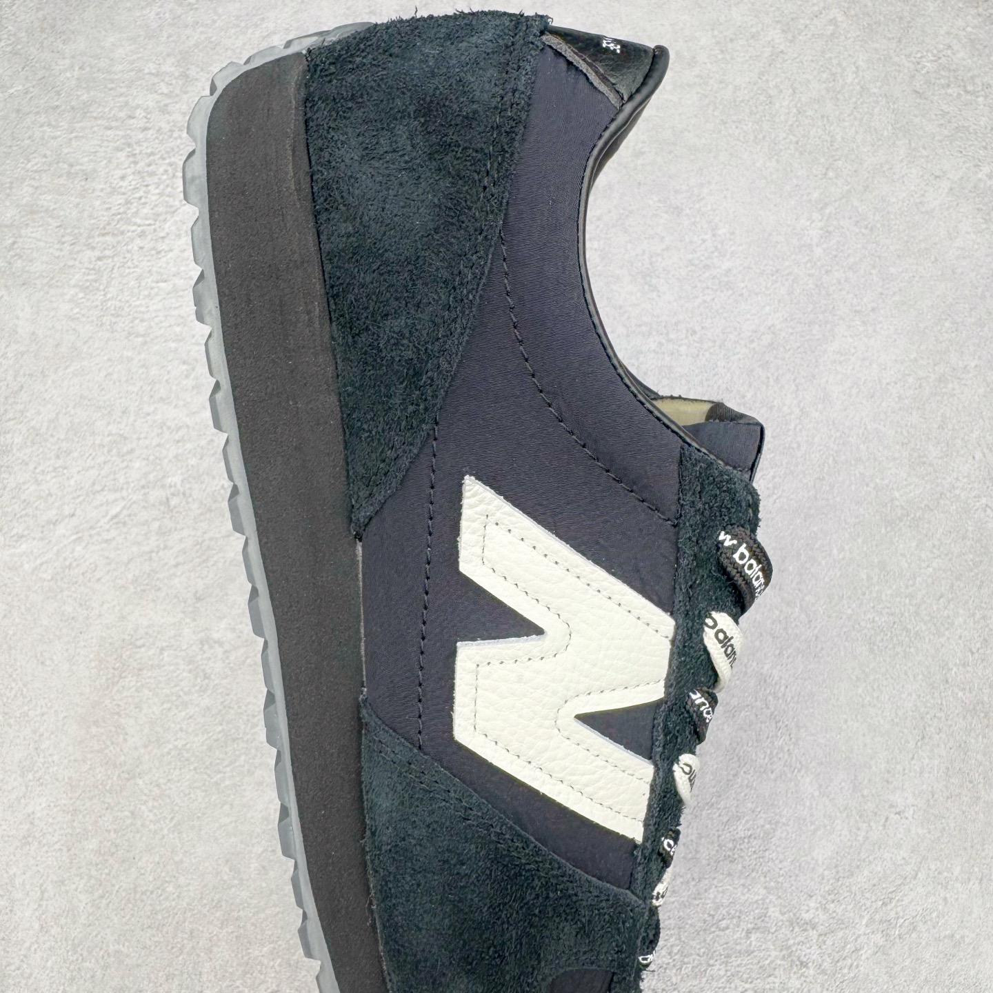 图片[6]-＃M纯原 New Balance U471AE NB新百伦织物牛剖层革春夏薄底鞋防滑耐磨平衡轻便低帮生活休闲鞋 原档数据独立私模大底 唯一正确三层组合大底 特高弹切片加持 百分百还原原鞋脚感 NB市场最强产物 防伪原标全套原楦原纸板原厂数据开发 全鞋电脑针车加持 原厂网布 原装进口头层翻毛皮料正确绒感卡色 正确中底拉帮中底网布细节 匠心打造 耗时两个月开发完成 工艺极其复杂难度可想而知 高端零售专供产物 尺码：36 37 37.5 38 38.5 39.5 40 40.5 41.5 42 42.5 43 44 44.5 45 45.5 46.5 47-选品中心