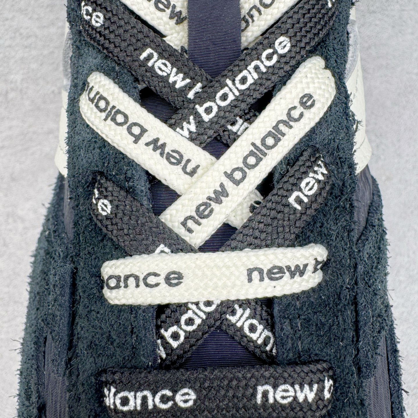 图片[17]-＃M纯原 New Balance U471AE NB新百伦织物牛剖层革春夏薄底鞋防滑耐磨平衡轻便低帮生活休闲鞋 原档数据独立私模大底 唯一正确三层组合大底 特高弹切片加持 百分百还原原鞋脚感 NB市场最强产物 防伪原标全套原楦原纸板原厂数据开发 全鞋电脑针车加持 原厂网布 原装进口头层翻毛皮料正确绒感卡色 正确中底拉帮中底网布细节 匠心打造 耗时两个月开发完成 工艺极其复杂难度可想而知 高端零售专供产物 尺码：36 37 37.5 38 38.5 39.5 40 40.5 41.5 42 42.5 43 44 44.5 45 45.5 46.5 47-选品中心