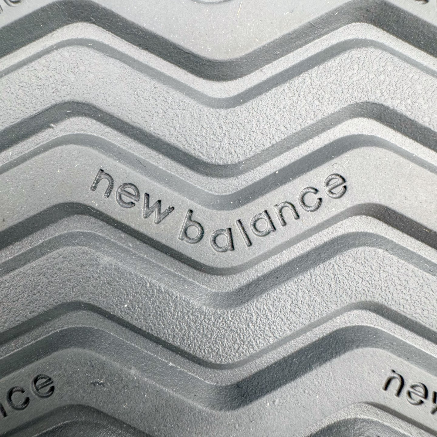 图片[20]-＃M纯原 New Balance U471AE NB新百伦织物牛剖层革春夏薄底鞋防滑耐磨平衡轻便低帮生活休闲鞋 原档数据独立私模大底 唯一正确三层组合大底 特高弹切片加持 百分百还原原鞋脚感 NB市场最强产物 防伪原标全套原楦原纸板原厂数据开发 全鞋电脑针车加持 原厂网布 原装进口头层翻毛皮料正确绒感卡色 正确中底拉帮中底网布细节 匠心打造 耗时两个月开发完成 工艺极其复杂难度可想而知 高端零售专供产物 尺码：36 37 37.5 38 38.5 39.5 40 40.5 41.5 42 42.5 43 44 44.5 45 45.5 46.5 47-选品中心