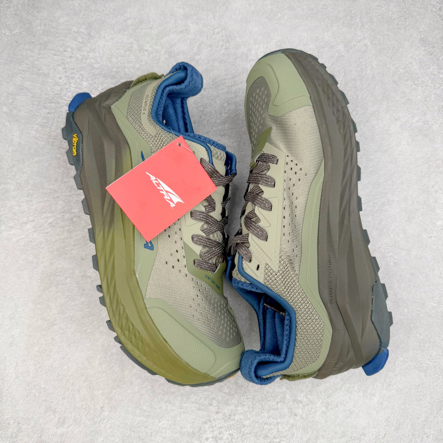 图片[3]-＃纯原 Altra OLYMPUS 6 奥创奥林匹斯六代舒适百搭防滑耐磨低帮户外跑步鞋 2009年，长跑精英运动员Golden Harper在美国犹他州创立了“Altra Footwear”，跑鞋特点是采用舒适的FootShape™M（很适鞋楦）设计和独特的BalancedCushioning™（平衡缓冲）技术，帮助遭受伤病困扰的跑者回归跑步，从而迅速积累起良好的口碑。2011年品牌迅速发展，屡获大奖。2015年开始不仅占据全美跑鞋前十，足迹更是遍布全球。2016年Altra正式进入中国市场，凭借独特的品牌风格以及出色的性能表现，三年来获得越来越多普通跑者的喜爱。销售业绩增长迅速，成为中国越野跑市场占有量前三的跑鞋品牌。实拍调校N版已经零色差零失真 百分百还原实物色彩所见即所得 不存在货不对板色差等低级问题 选购参考实物拍摄 不混卖不参货 只用心做好货严格选品 承诺混一赔十 尺码：39 40 40.5 41 42 42.5 43 44 44.5 45-选品中心