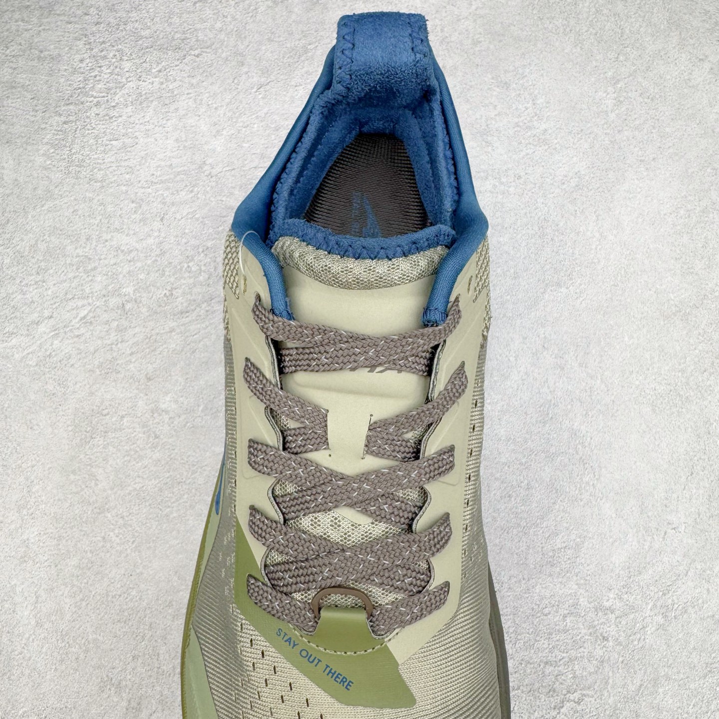 图片[5]-＃纯原 Altra OLYMPUS 6 奥创奥林匹斯六代舒适百搭防滑耐磨低帮户外跑步鞋 2009年，长跑精英运动员Golden Harper在美国犹他州创立了“Altra Footwear”，跑鞋特点是采用舒适的FootShape™M（很适鞋楦）设计和独特的BalancedCushioning™（平衡缓冲）技术，帮助遭受伤病困扰的跑者回归跑步，从而迅速积累起良好的口碑。2011年品牌迅速发展，屡获大奖。2015年开始不仅占据全美跑鞋前十，足迹更是遍布全球。2016年Altra正式进入中国市场，凭借独特的品牌风格以及出色的性能表现，三年来获得越来越多普通跑者的喜爱。销售业绩增长迅速，成为中国越野跑市场占有量前三的跑鞋品牌。实拍调校N版已经零色差零失真 百分百还原实物色彩所见即所得 不存在货不对板色差等低级问题 选购参考实物拍摄 不混卖不参货 只用心做好货严格选品 承诺混一赔十 尺码：39 40 40.5 41 42 42.5 43 44 44.5 45-选品中心