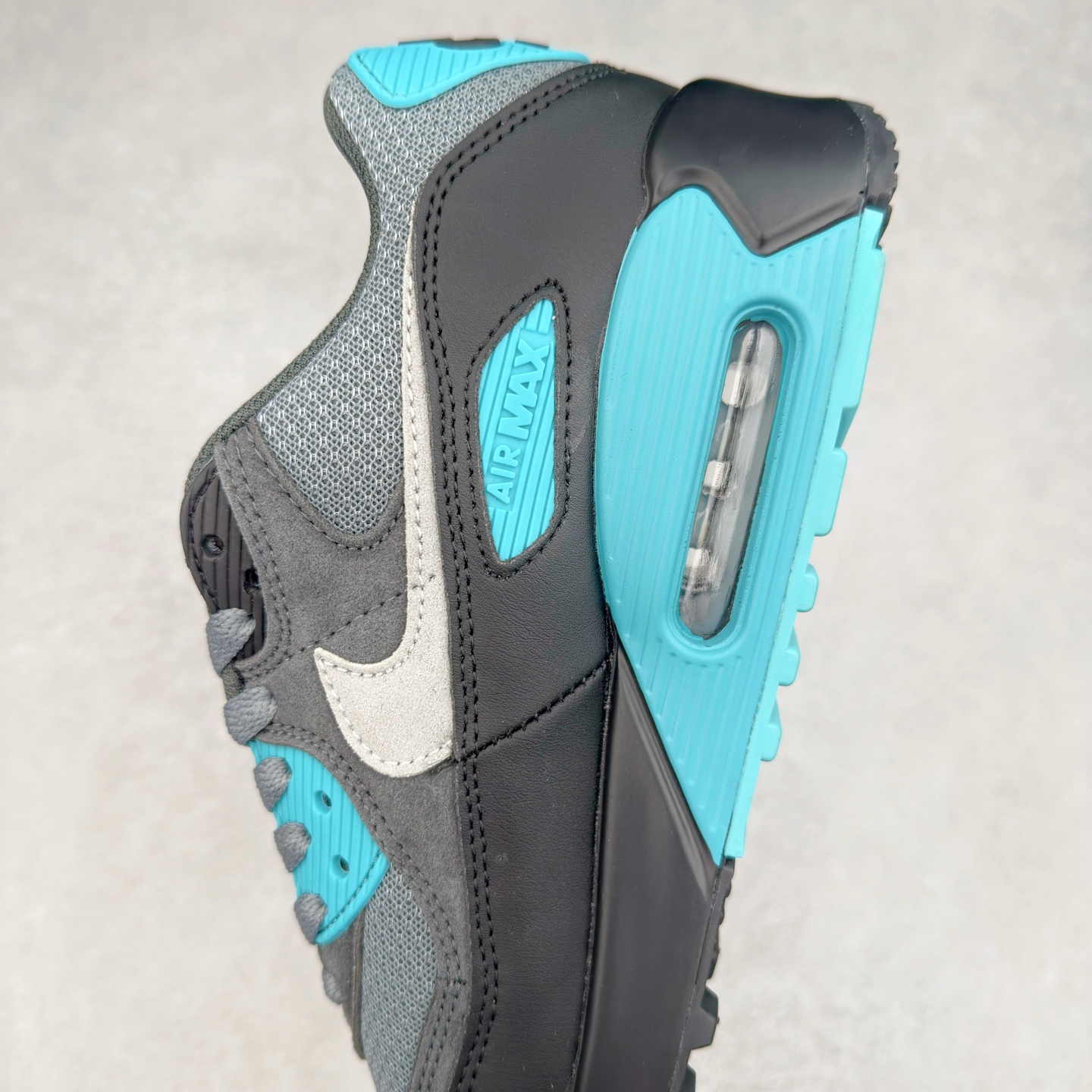 图片[7]-＃MX版 NK Air MAX 90 气垫复古减震跑步鞋 DM0029-013 经典重温 独家陆续补货 外单专供大厂出品 品质稳定 一百余色 终端操作 Air Max 90于1990年推出 来自Air Max系列 在Air Max 1的基础上改进而得 增加了气垫面积 外型上也更为流线 最特別的就是加入了菱纹塑胶嵌板 为Air Max 90增添了许多潮流气息 皮革鞋面 造就出色耐穿性和支撑力 Max Air缓震配置搭配泡棉中底 令Air Max 90轻盈而舒适 华夫格橡胶外底 铸就Air Max 90非凡的抓地力 而Air Max 90不仅是一双跑鞋 它成功跨越了时间的演进 成为了球鞋文化与潮流圈中最熟为人知的鞋款之一 尺码：36 36.5 37.5 38 38.5 39 40 40.5 41 42 42.5 43 44 44.5 45-选品中心